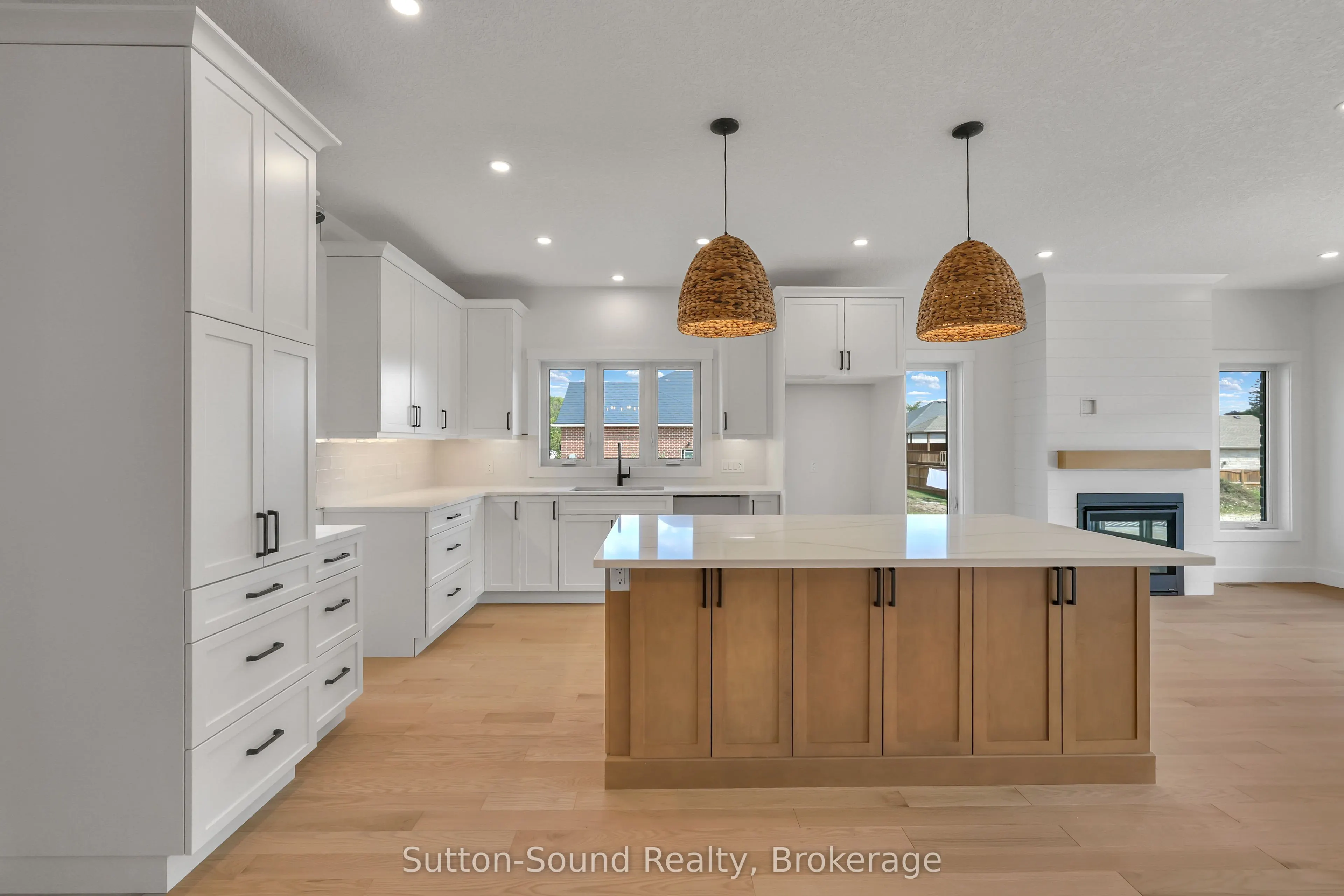 335 6th Avenue W