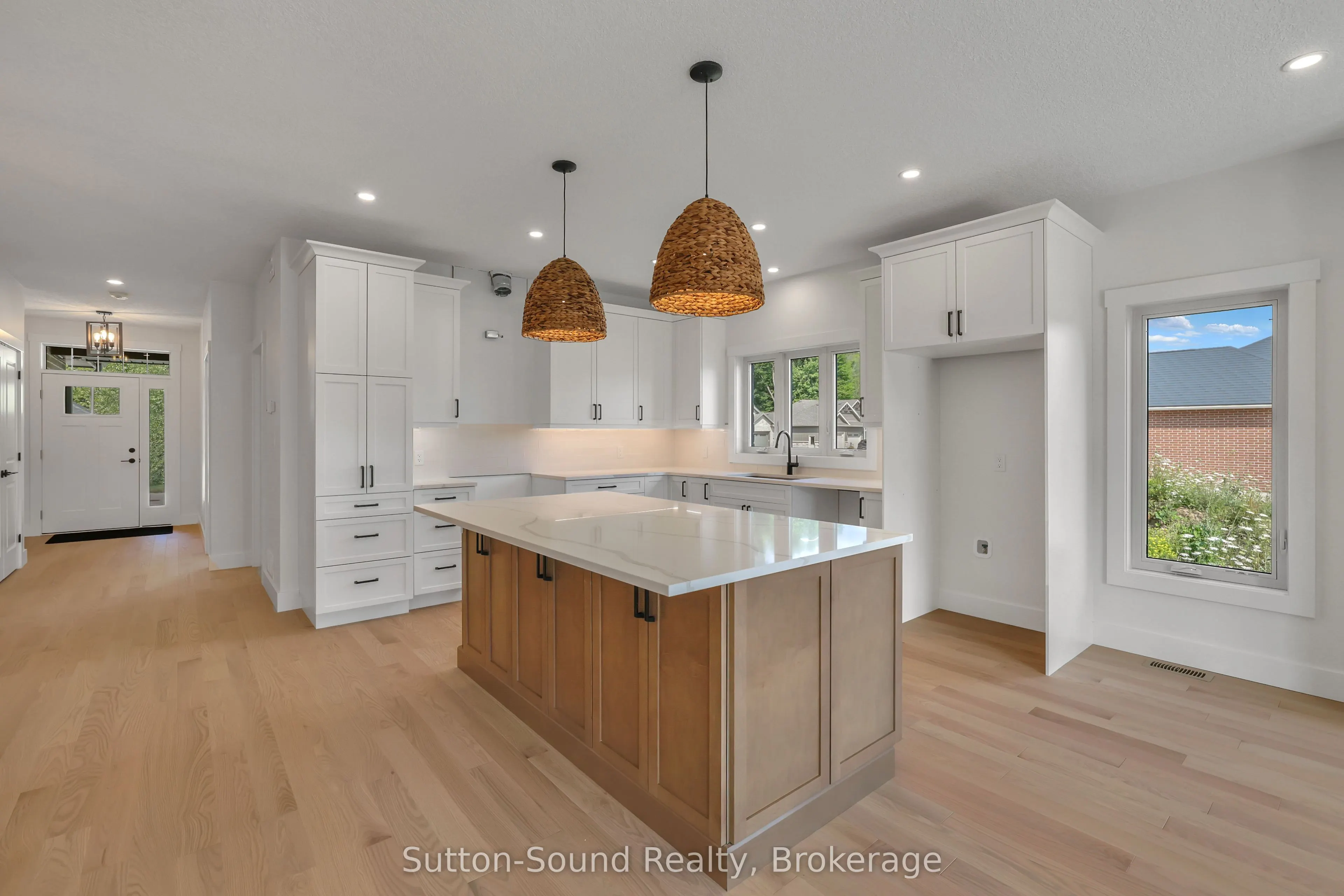 335 6th Avenue W
