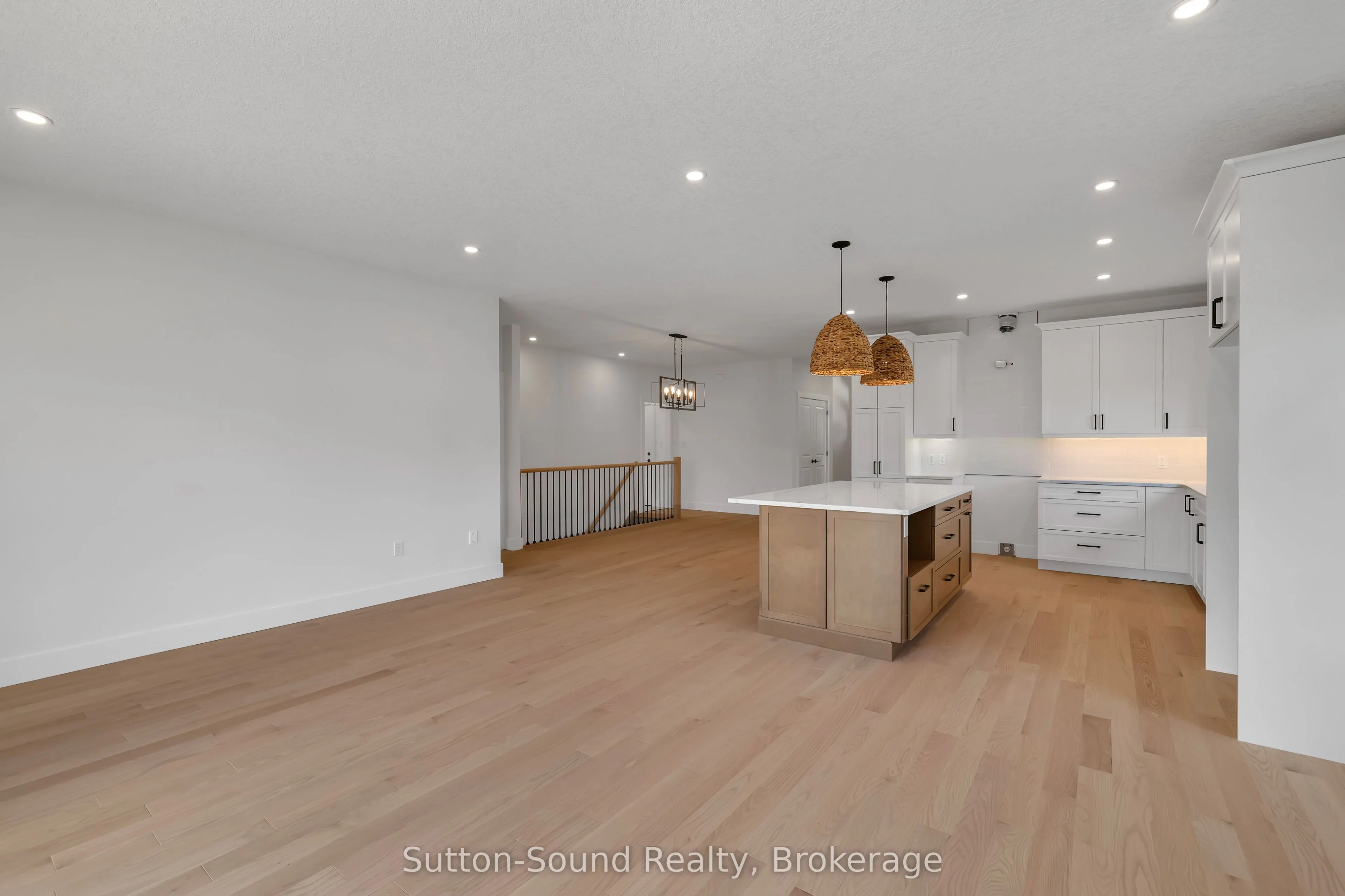335 6th Avenue W