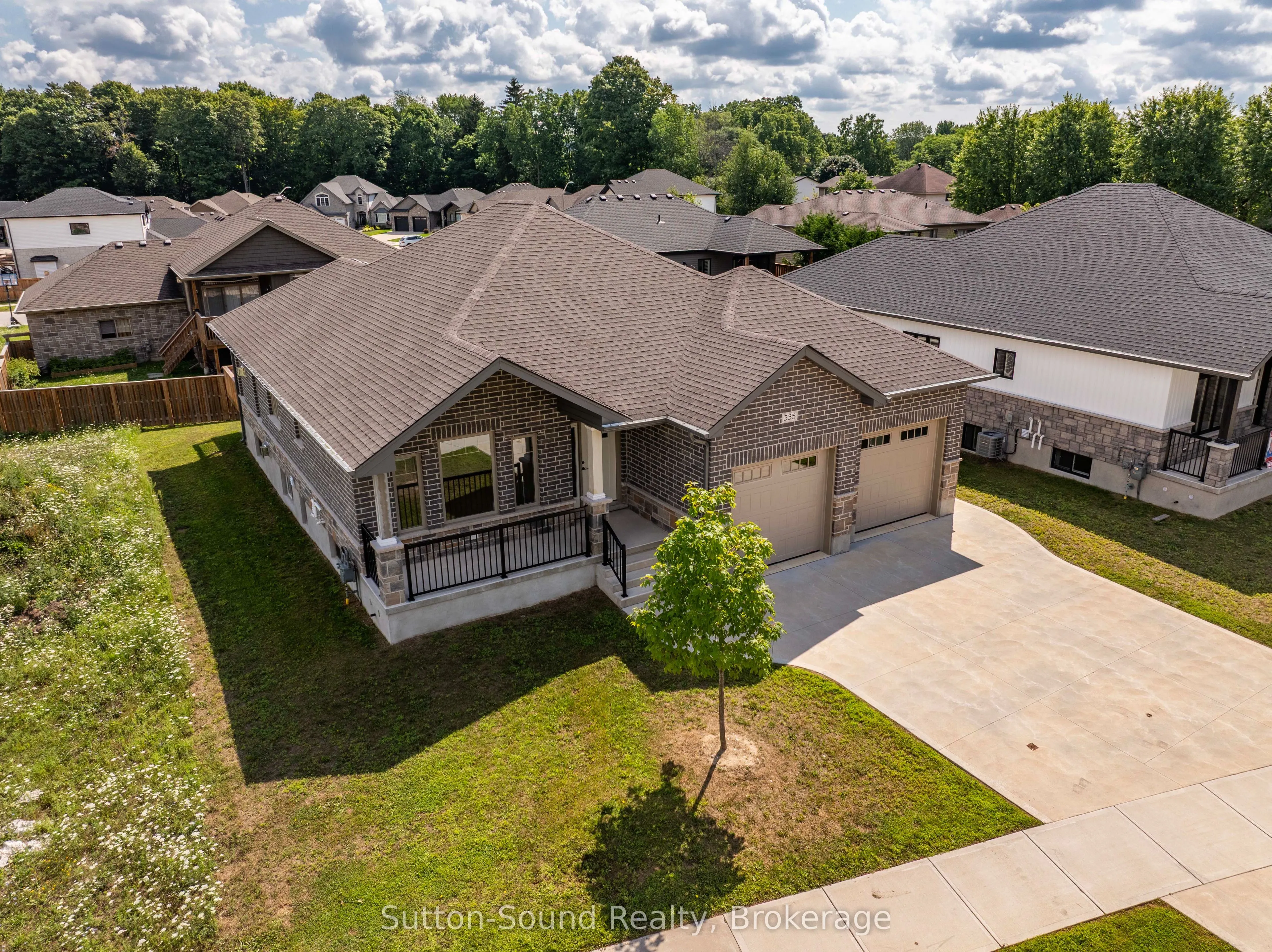 335 6th Avenue W