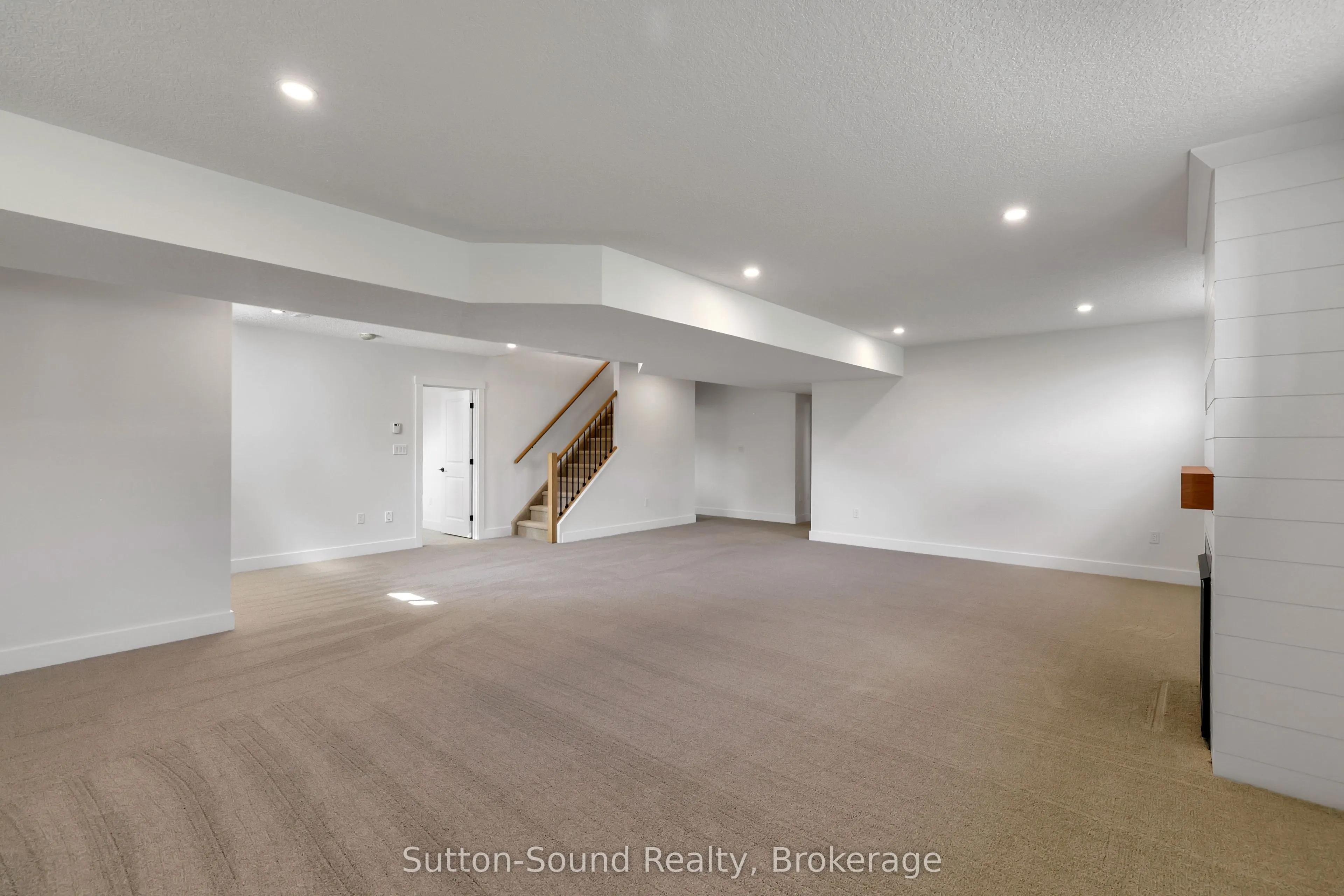 335 6th Avenue W