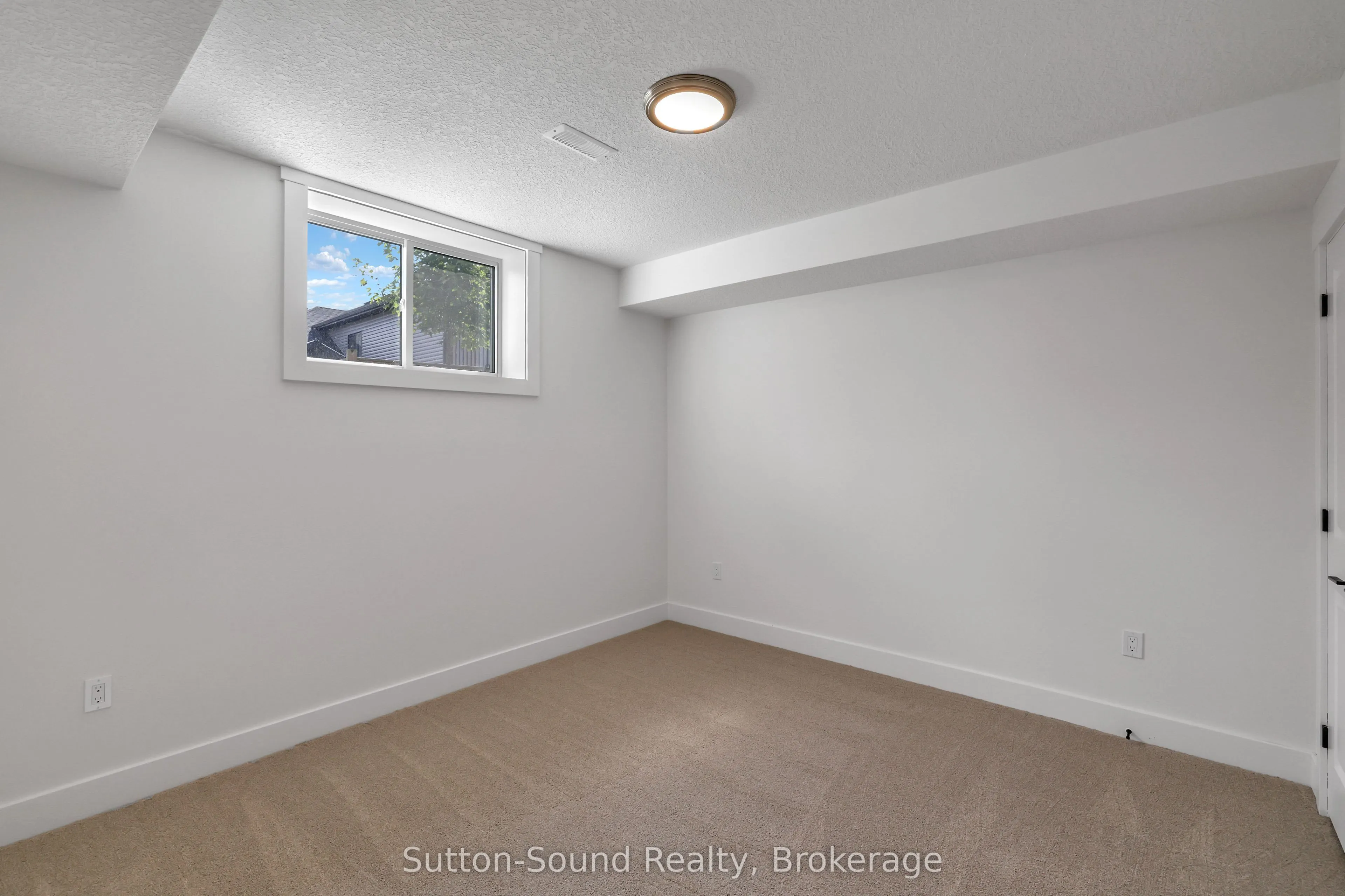 335 6th Avenue W