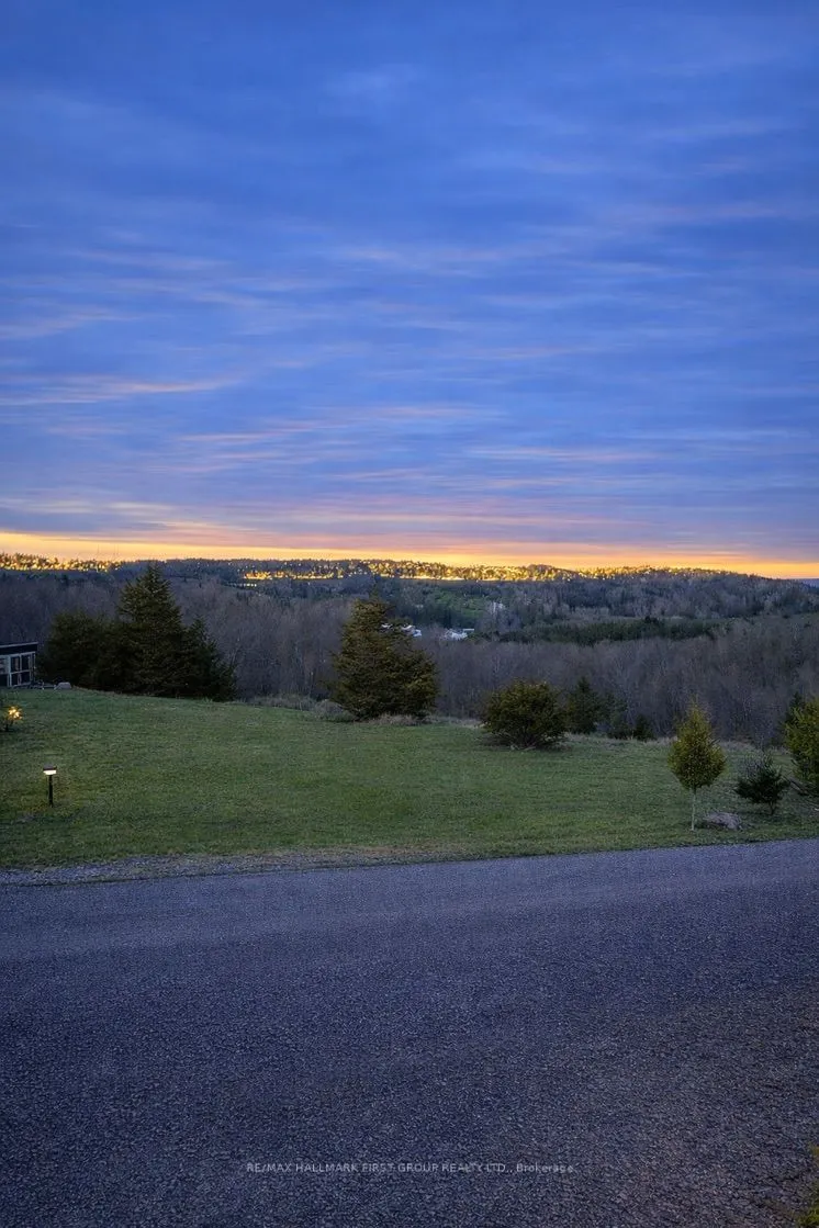635 Northumberland Heights Road