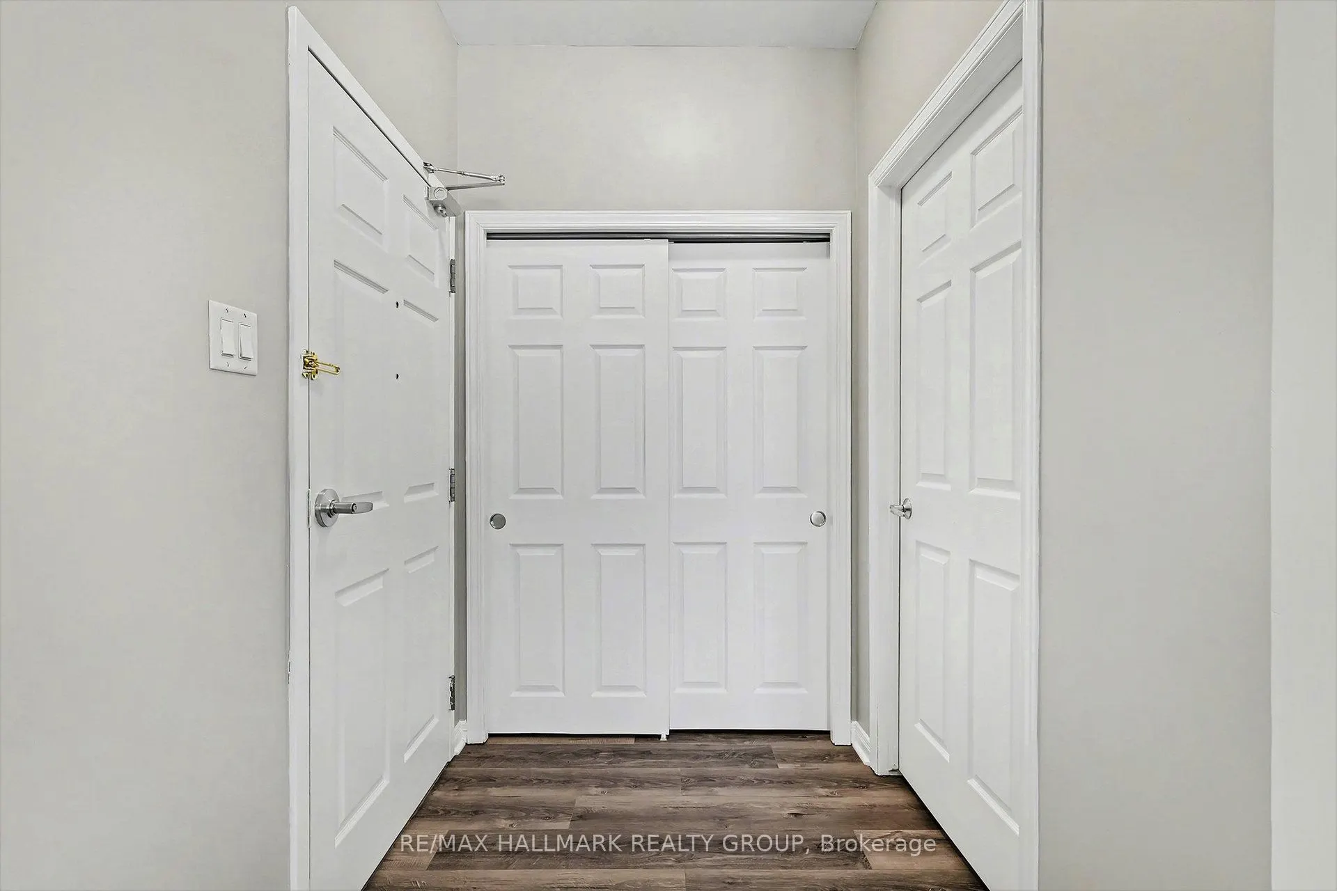 1026 Laurier Street #208