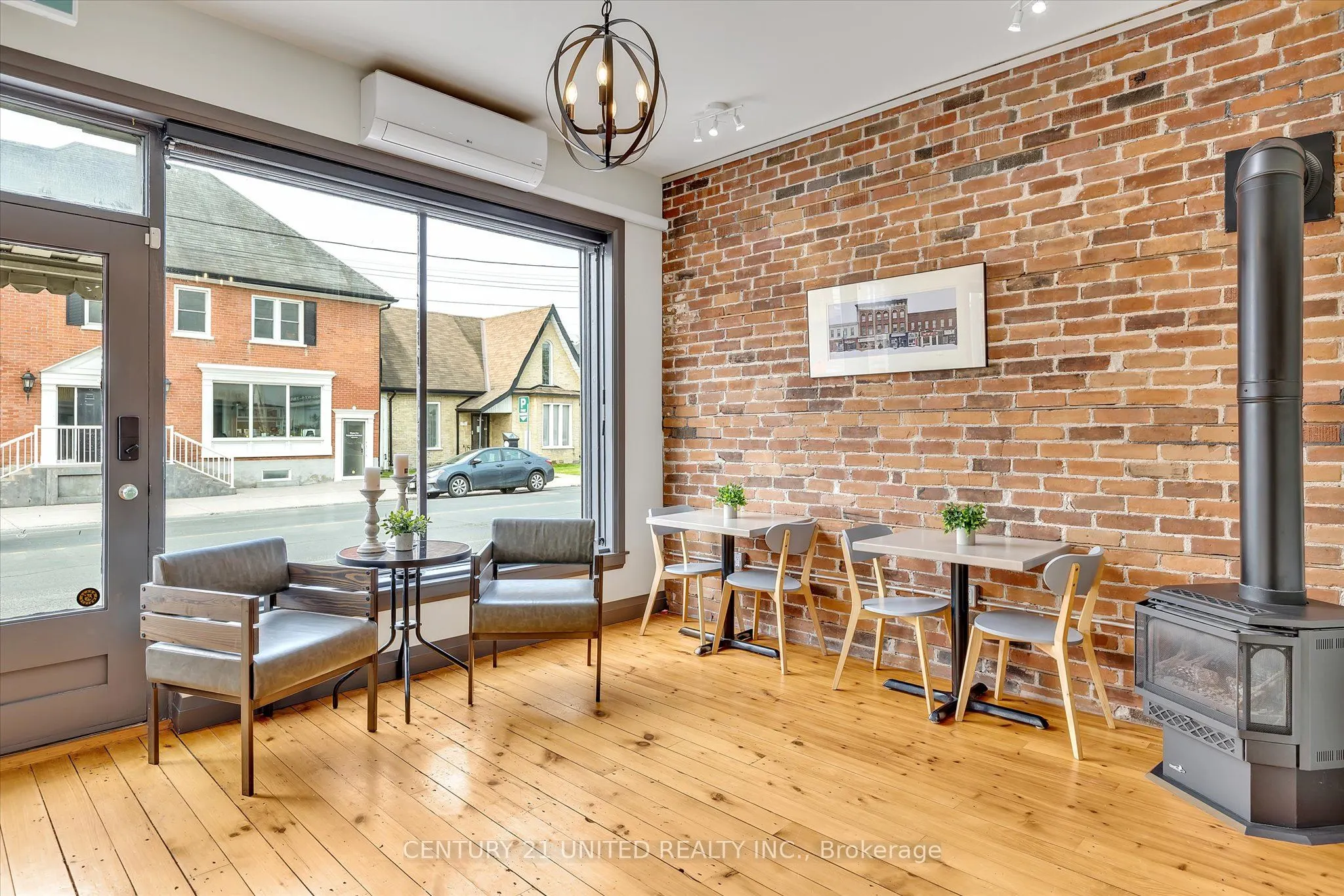 330-334 Charlotte Street W