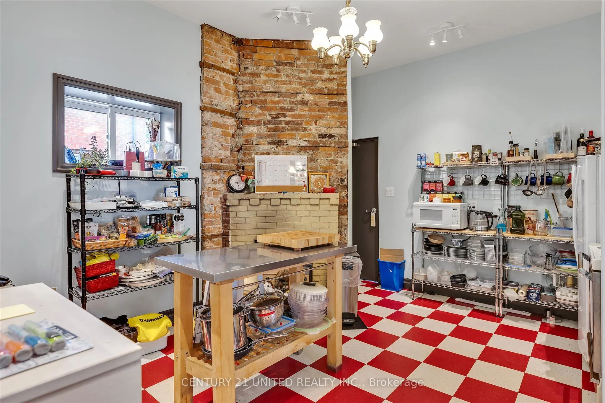 330-334 Charlotte Street W