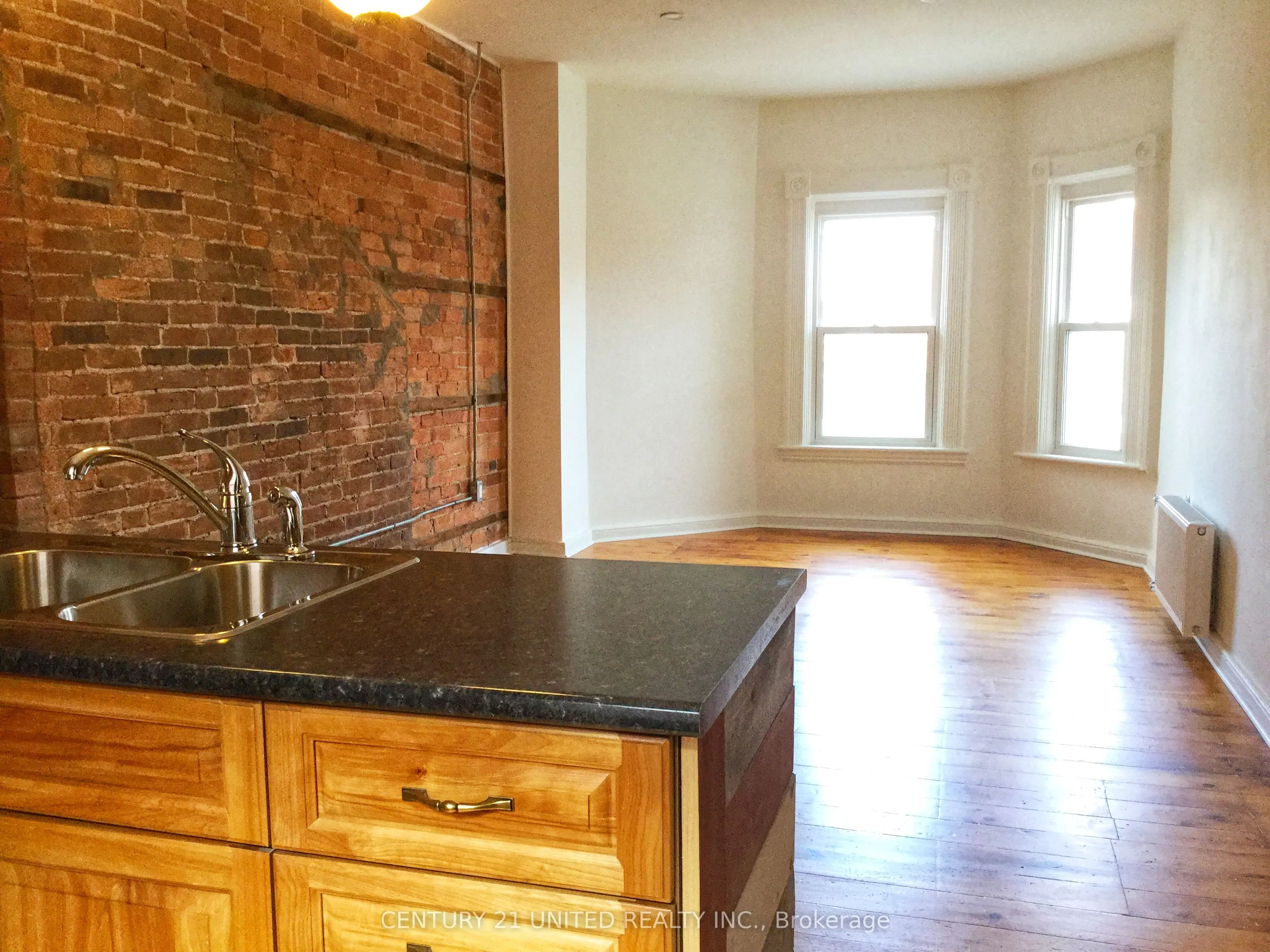 330-334 Charlotte Street W