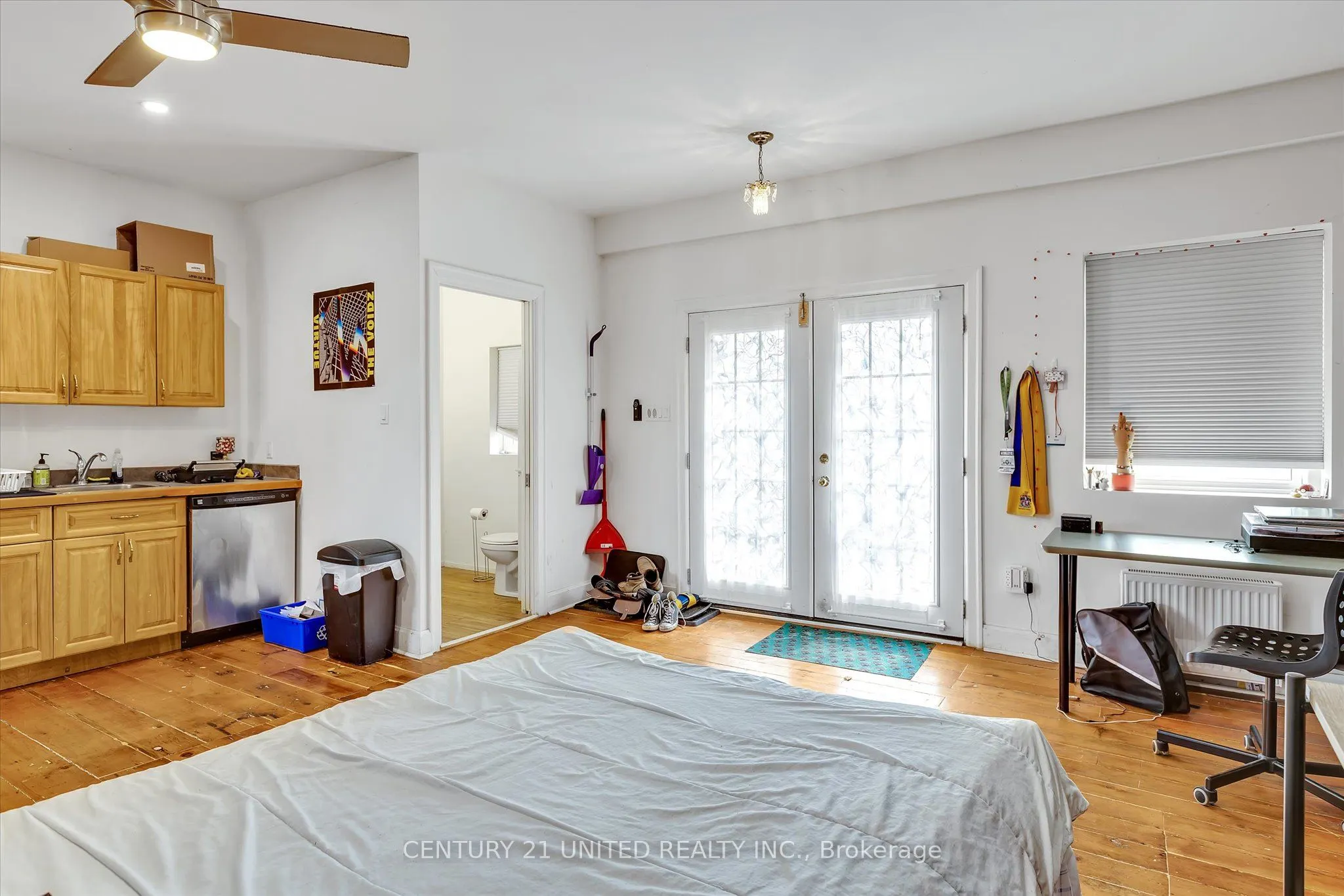 330-334 Charlotte Street W
