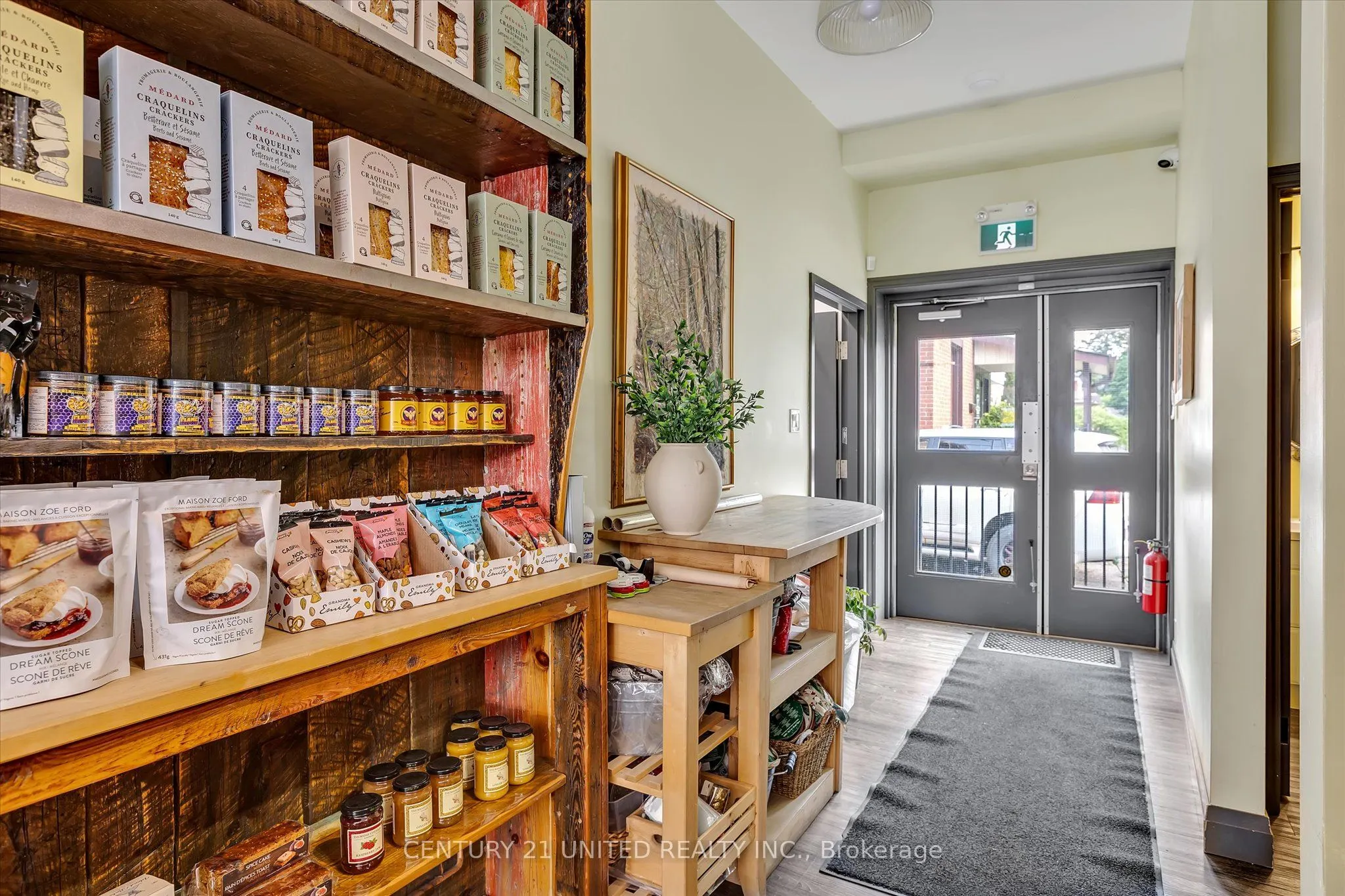 330-334 Charlotte Street W