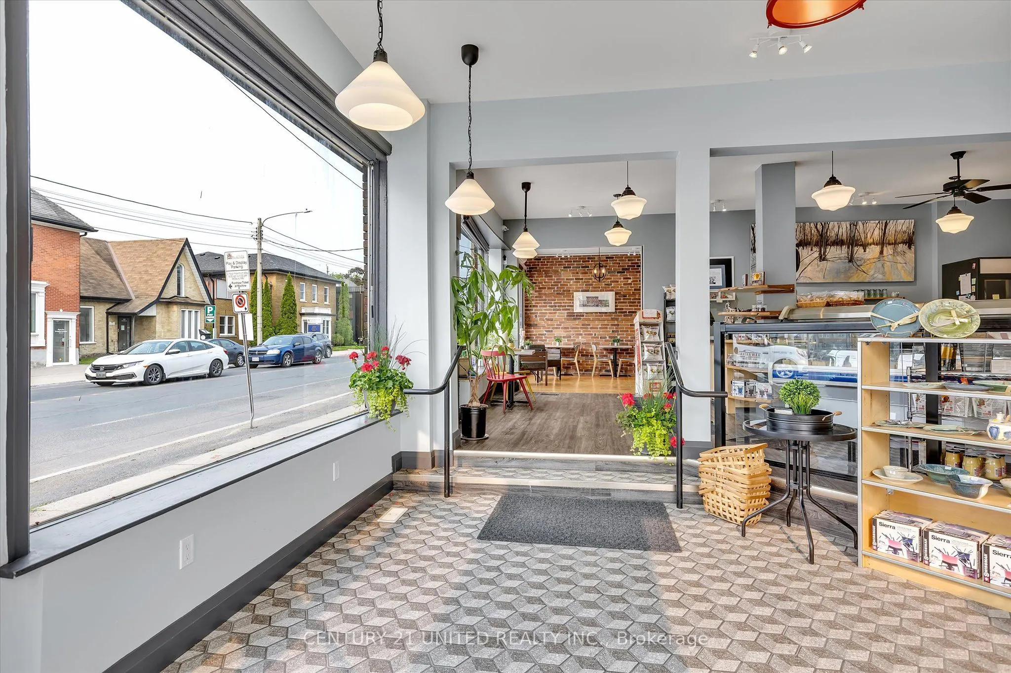 330-334 Charlotte Street W