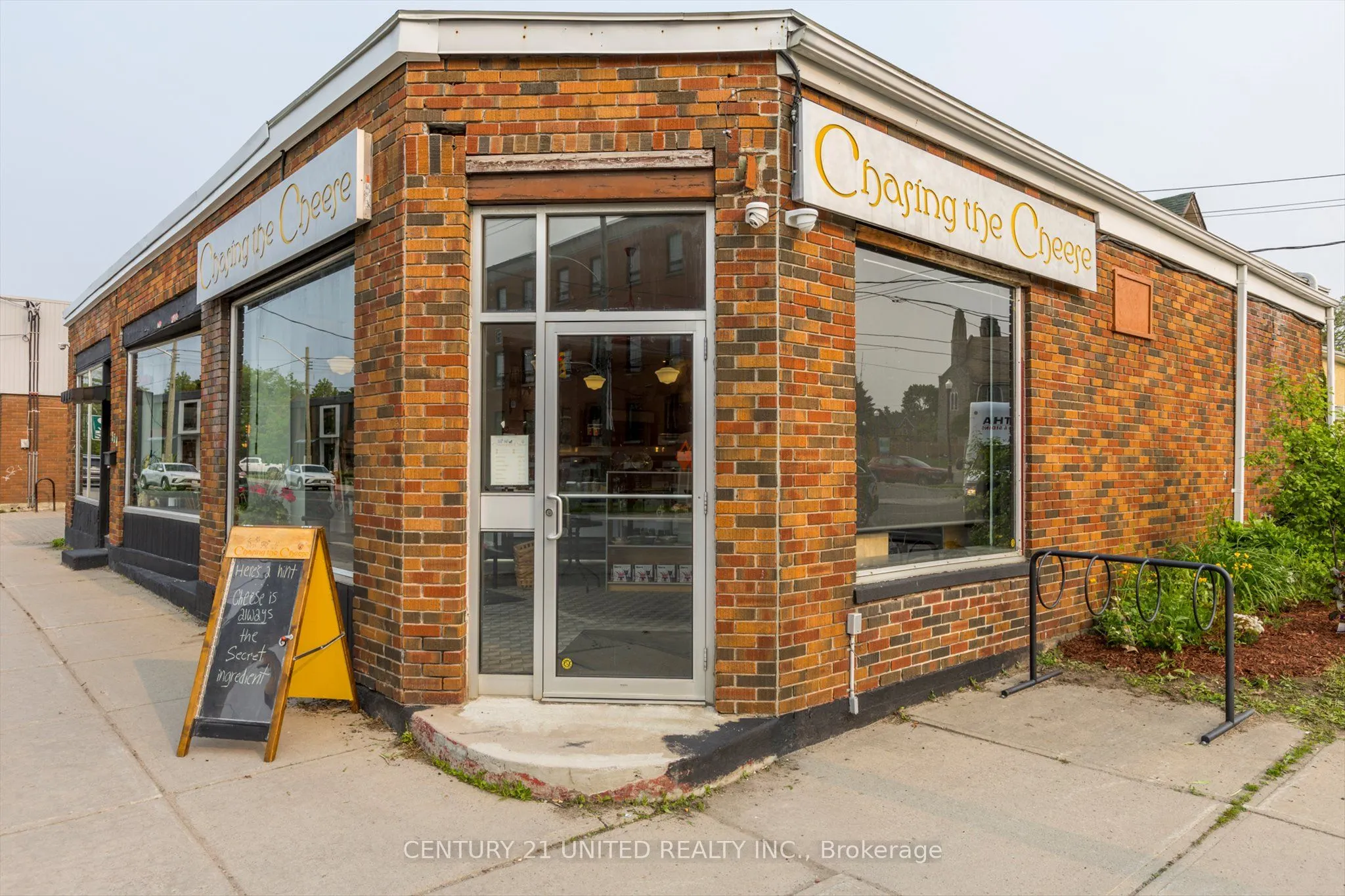 330-334 Charlotte Street W