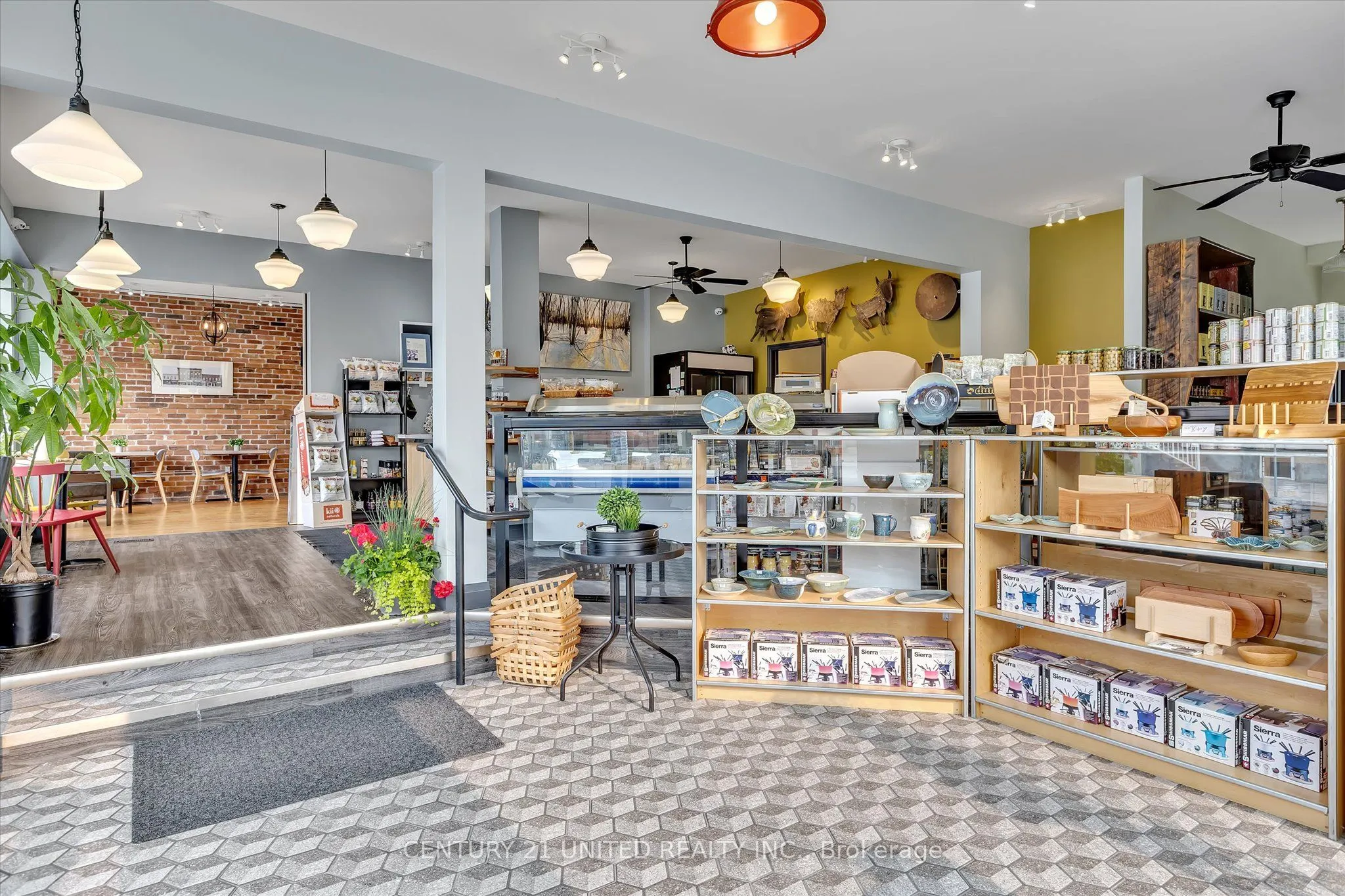 330-334 Charlotte Street W