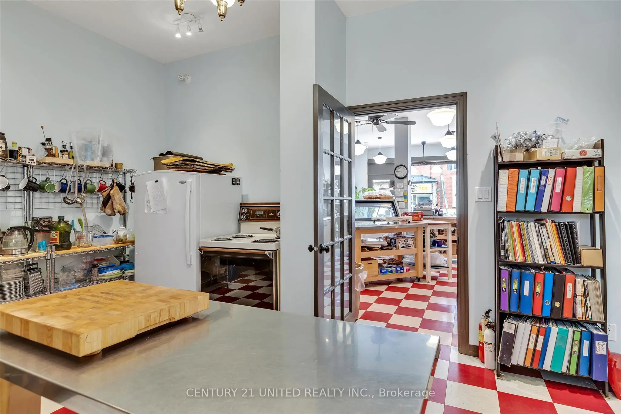 330-334 Charlotte Street W