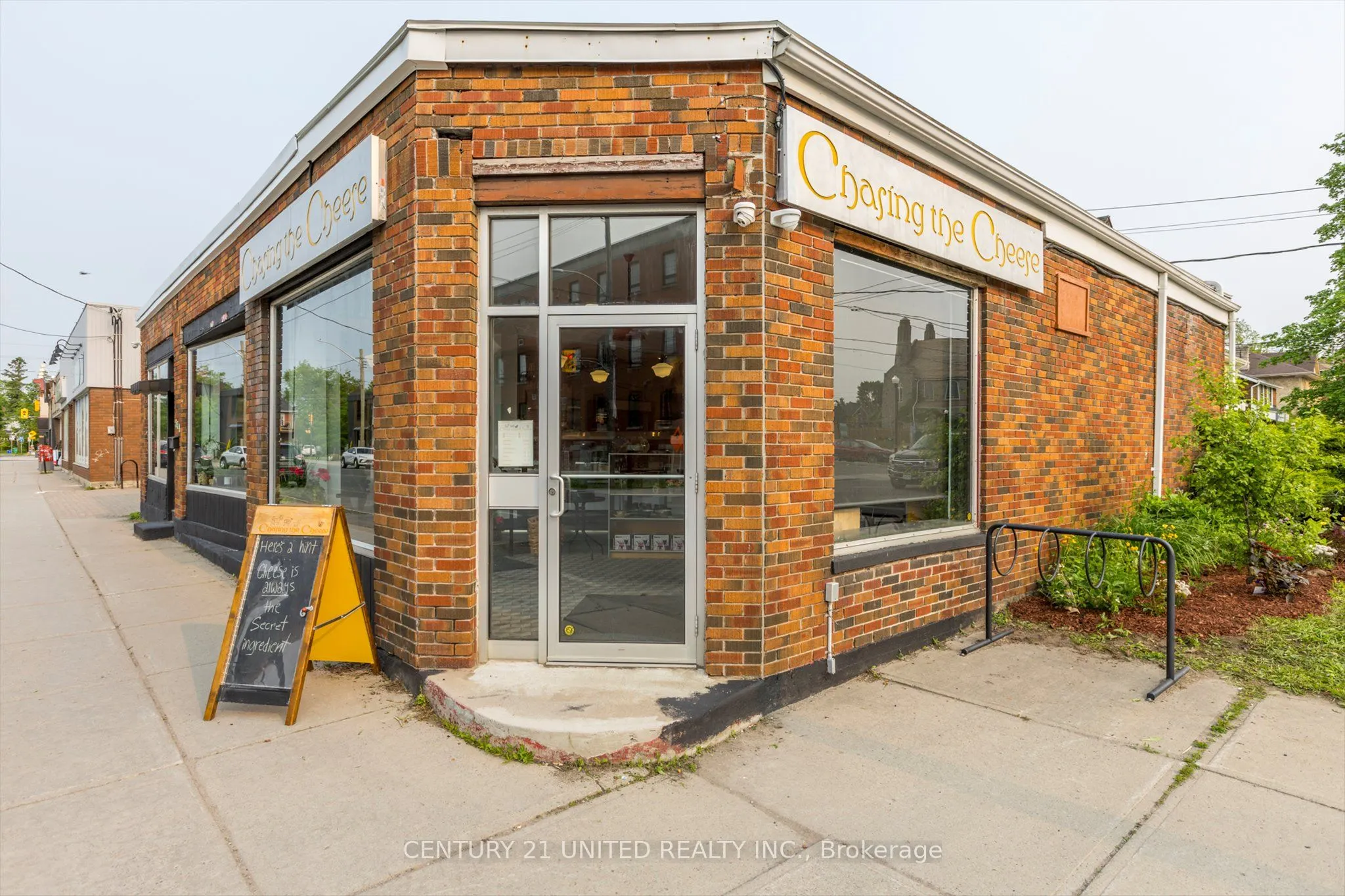 330-334 Charlotte Street W