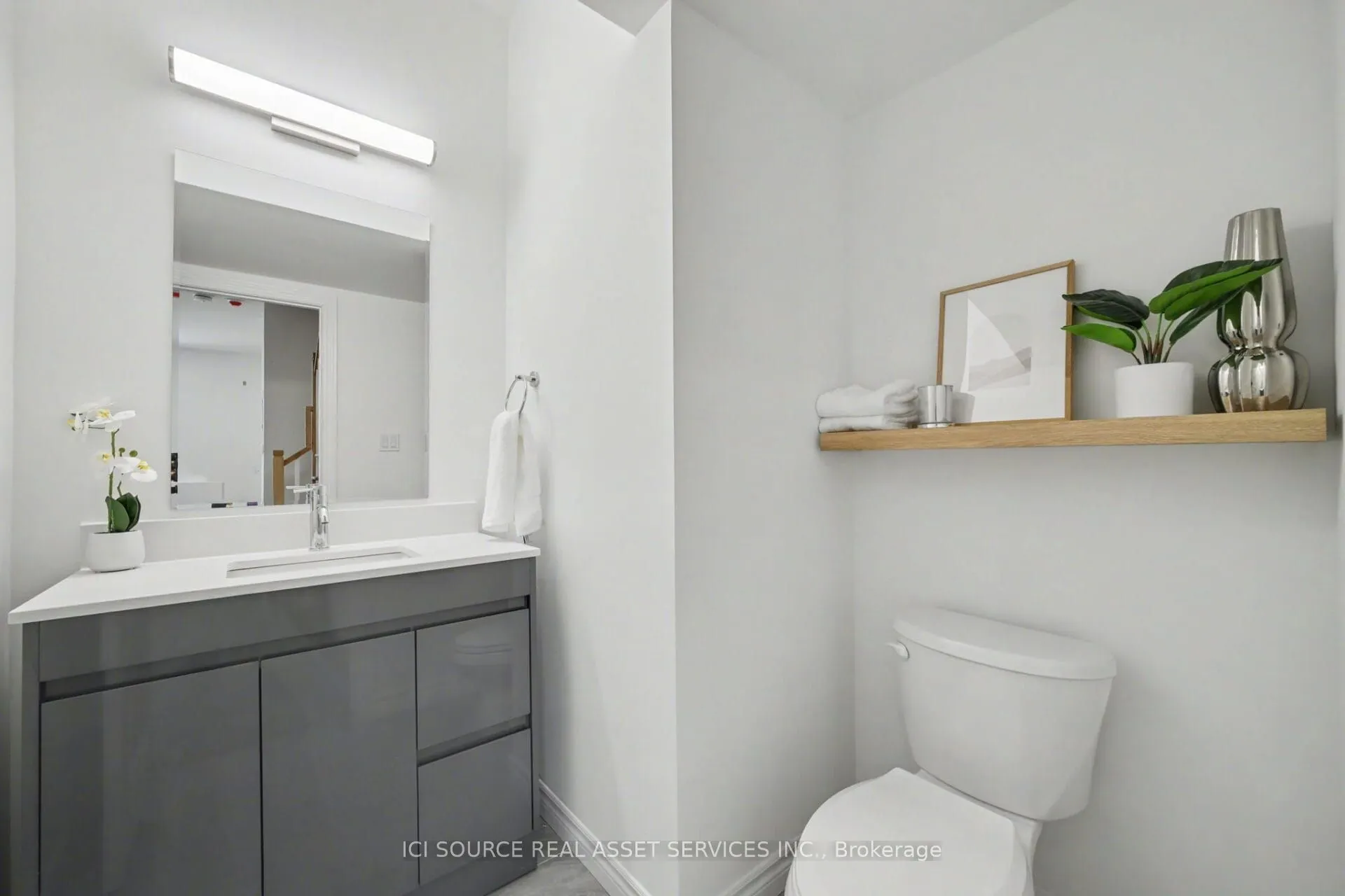 2 Slessor Boulevard #10