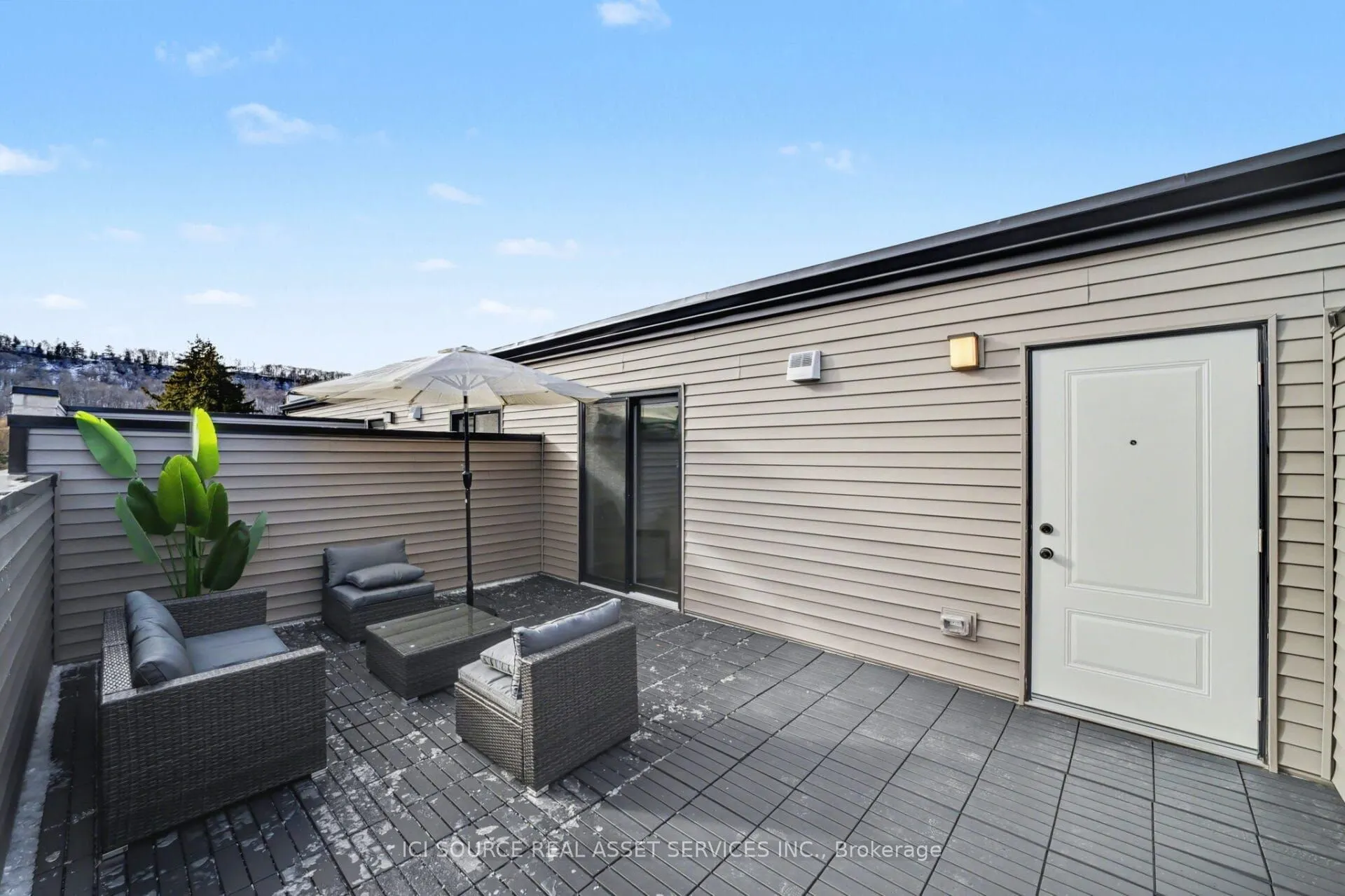 2 Slessor Boulevard #10