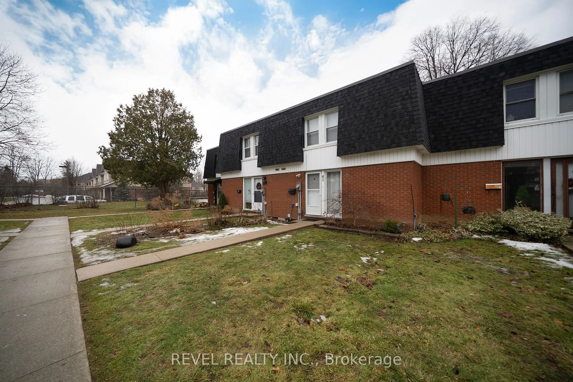 273 Elgin Street #41