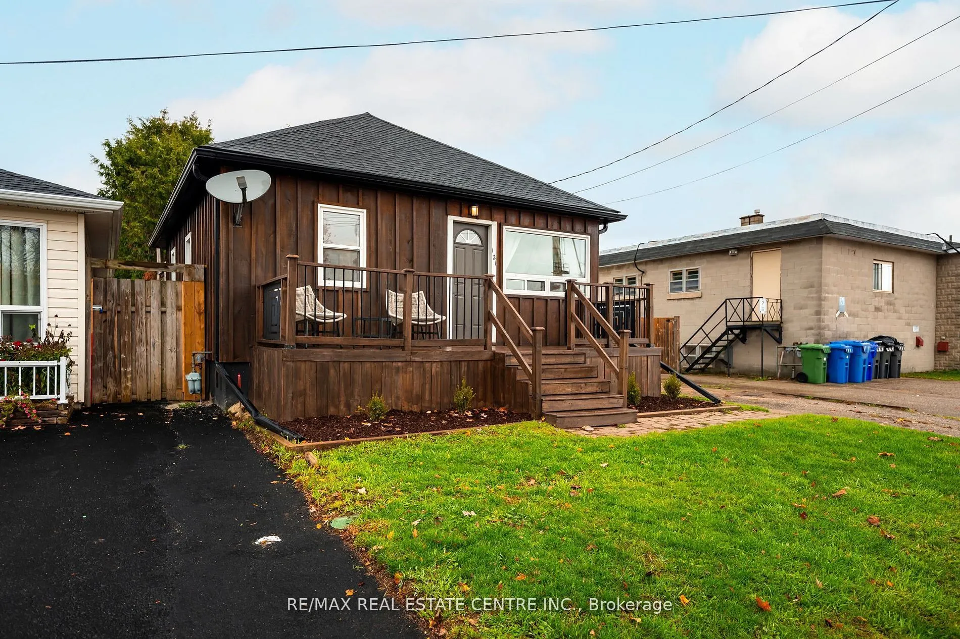 121 Proton Street N