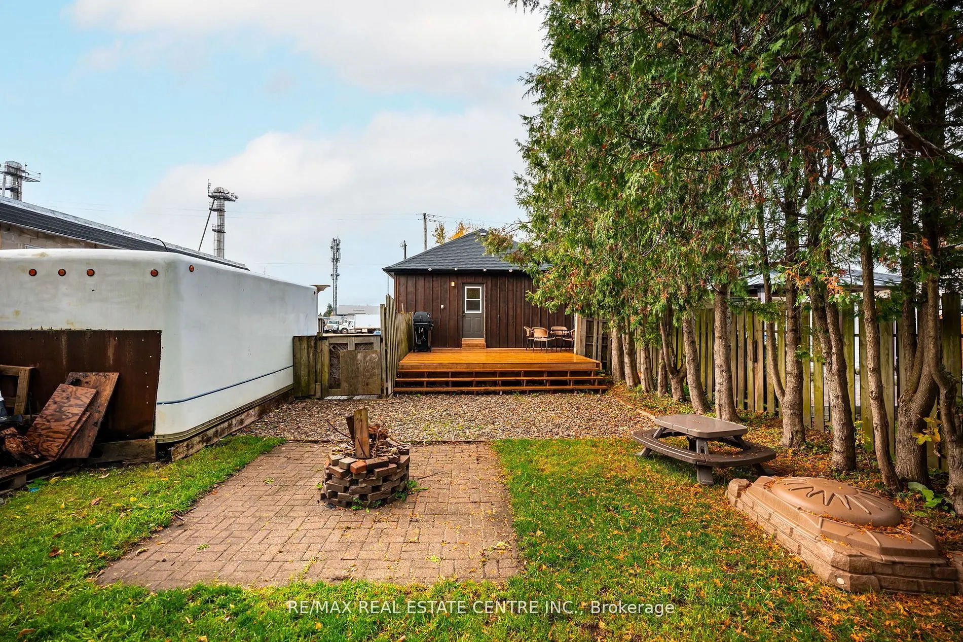 121 Proton Street N