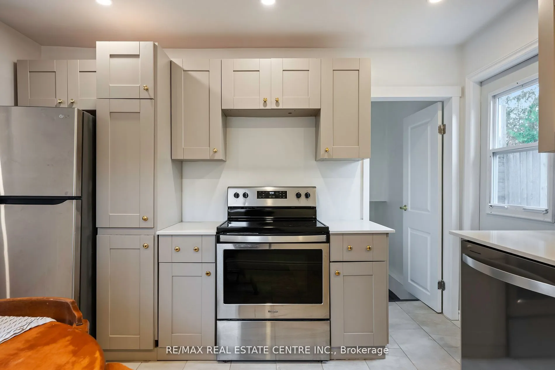 121 Proton Street N