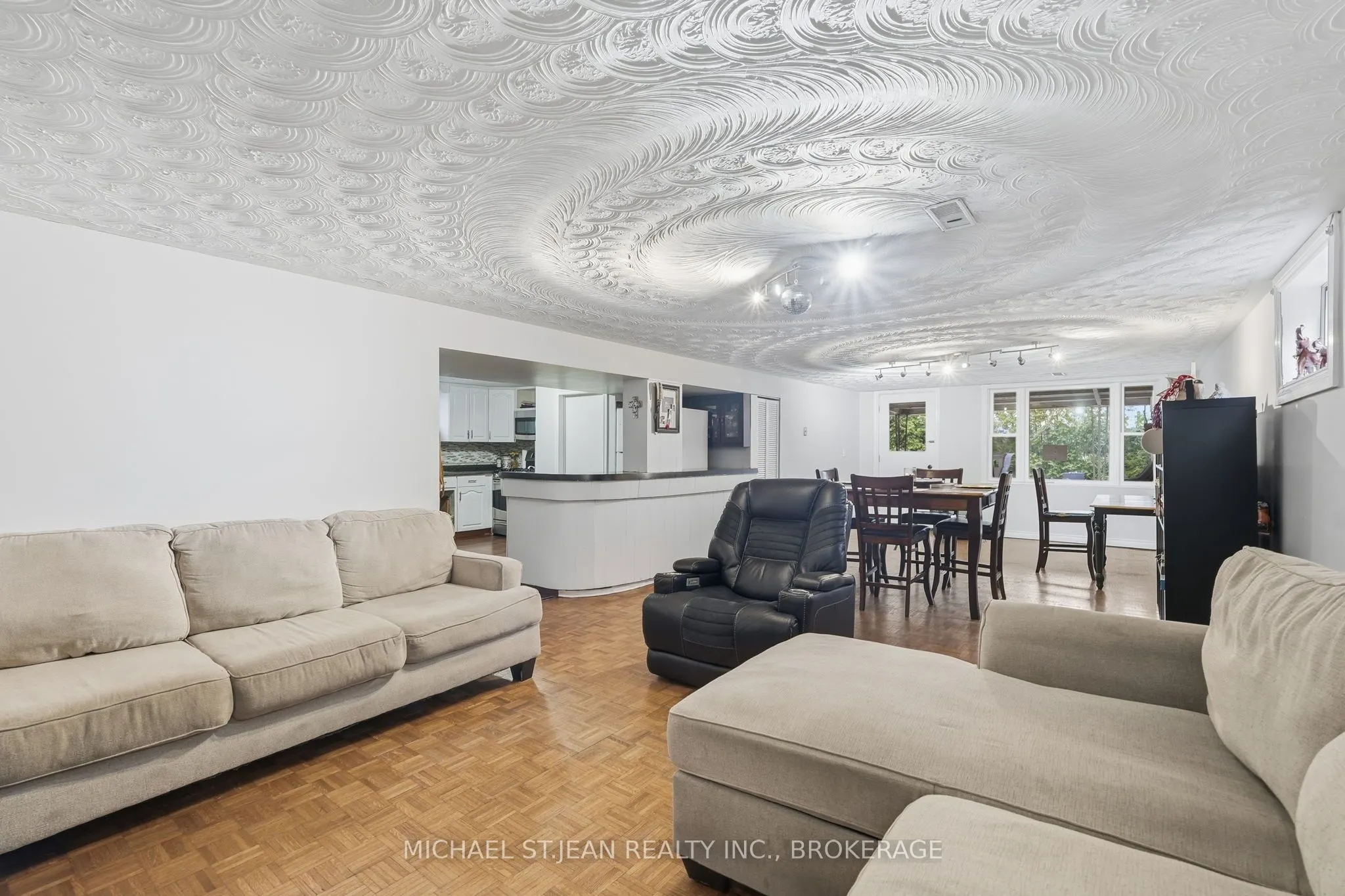 20 Nelligan Place