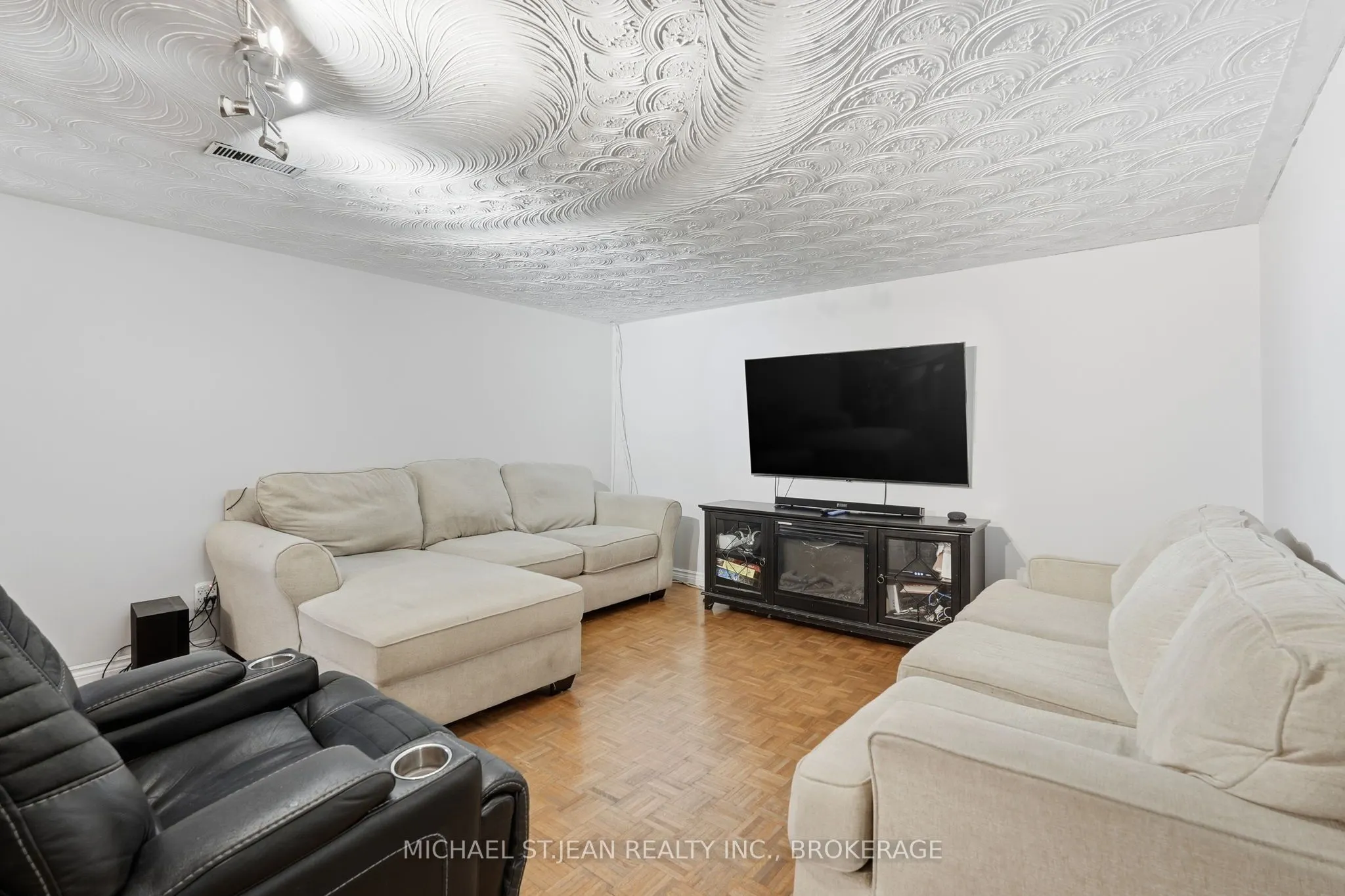 20 Nelligan Place