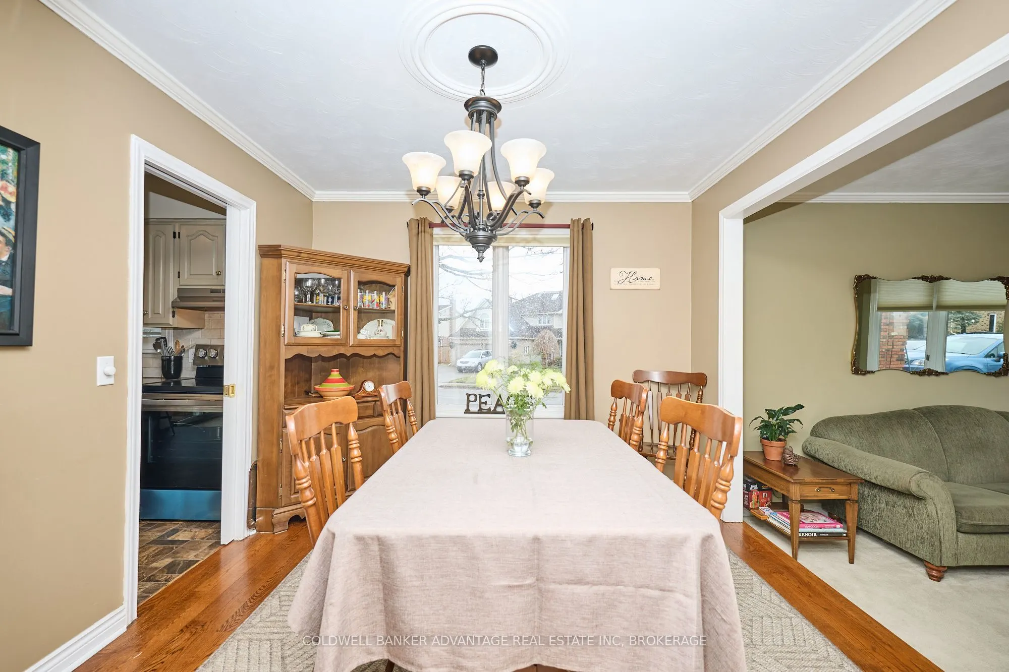 28 Dixon Crescent