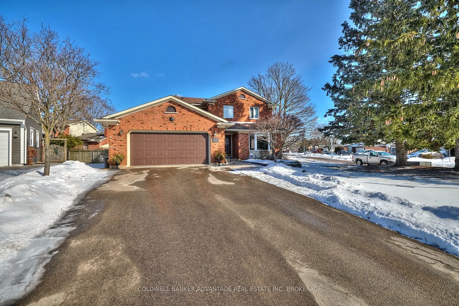 28 Dixon Crescent