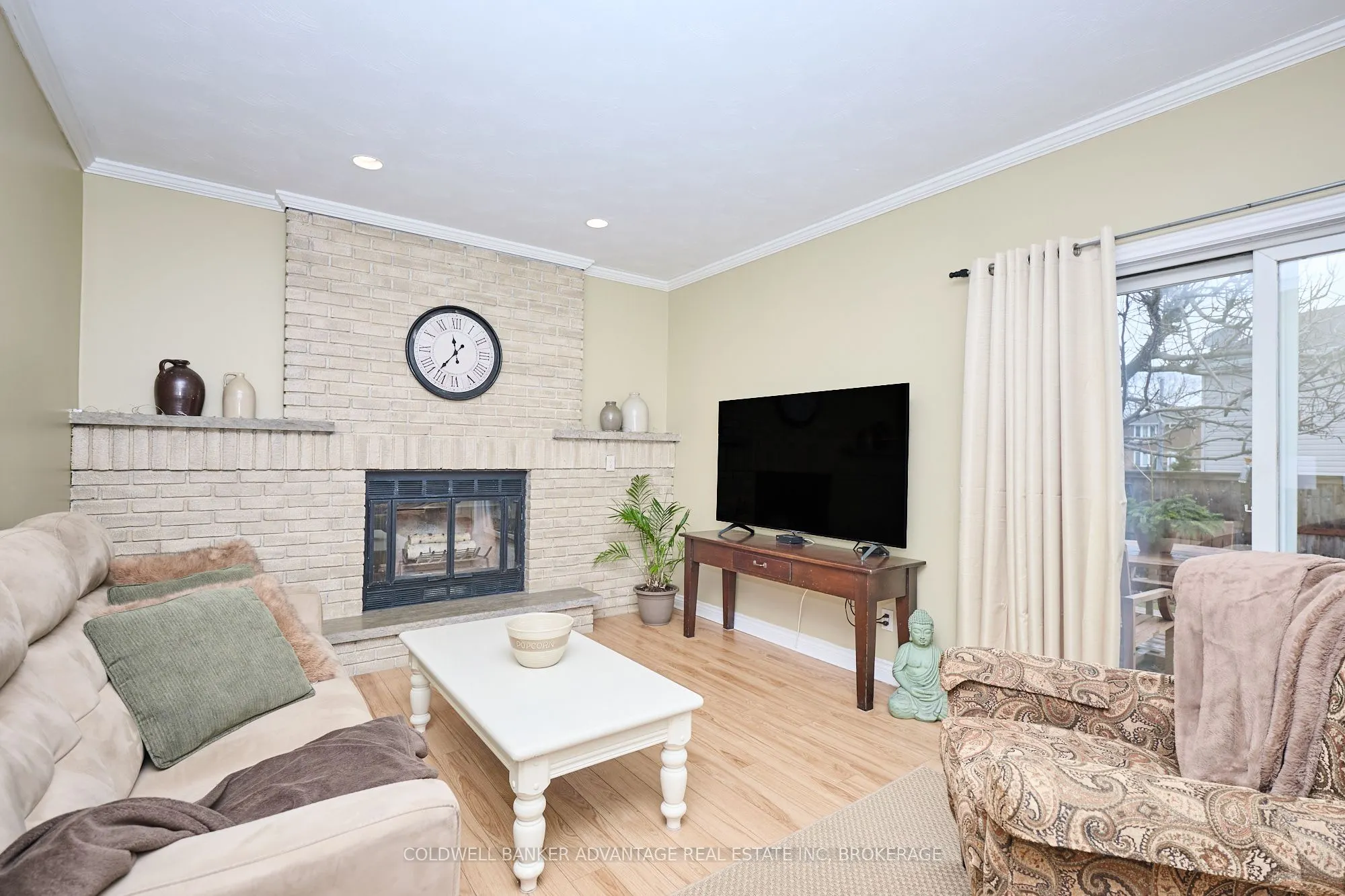 28 Dixon Crescent