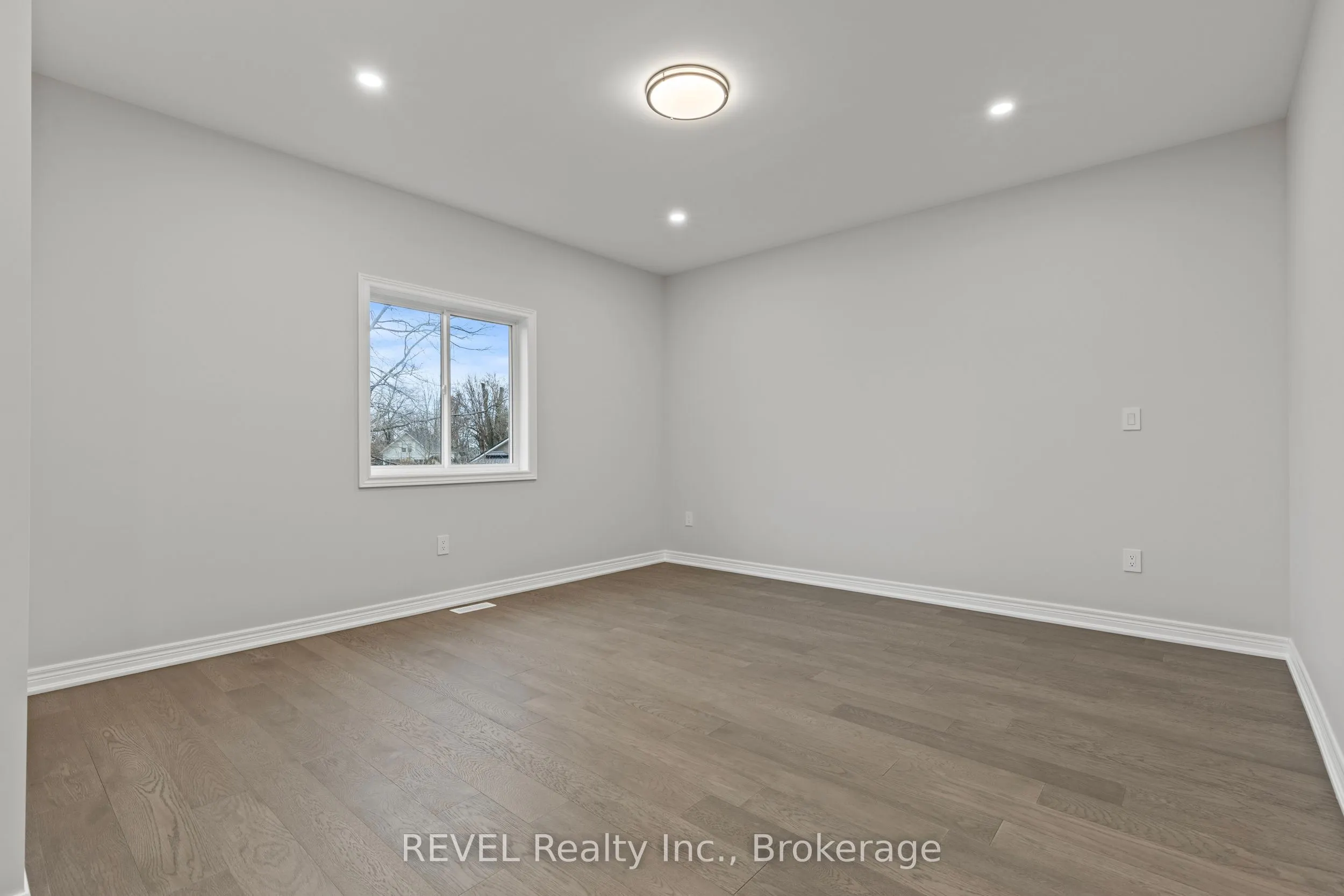 735 Dominion Road