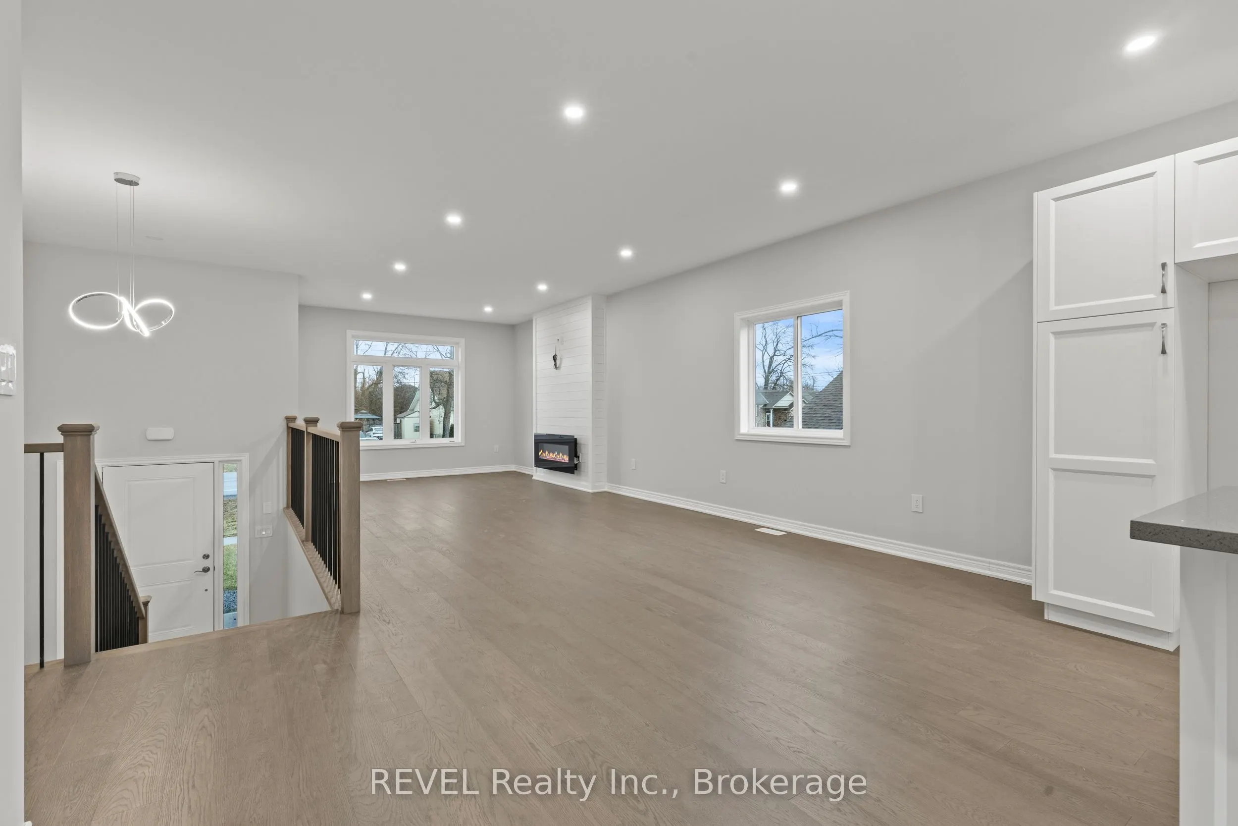 735 Dominion Road