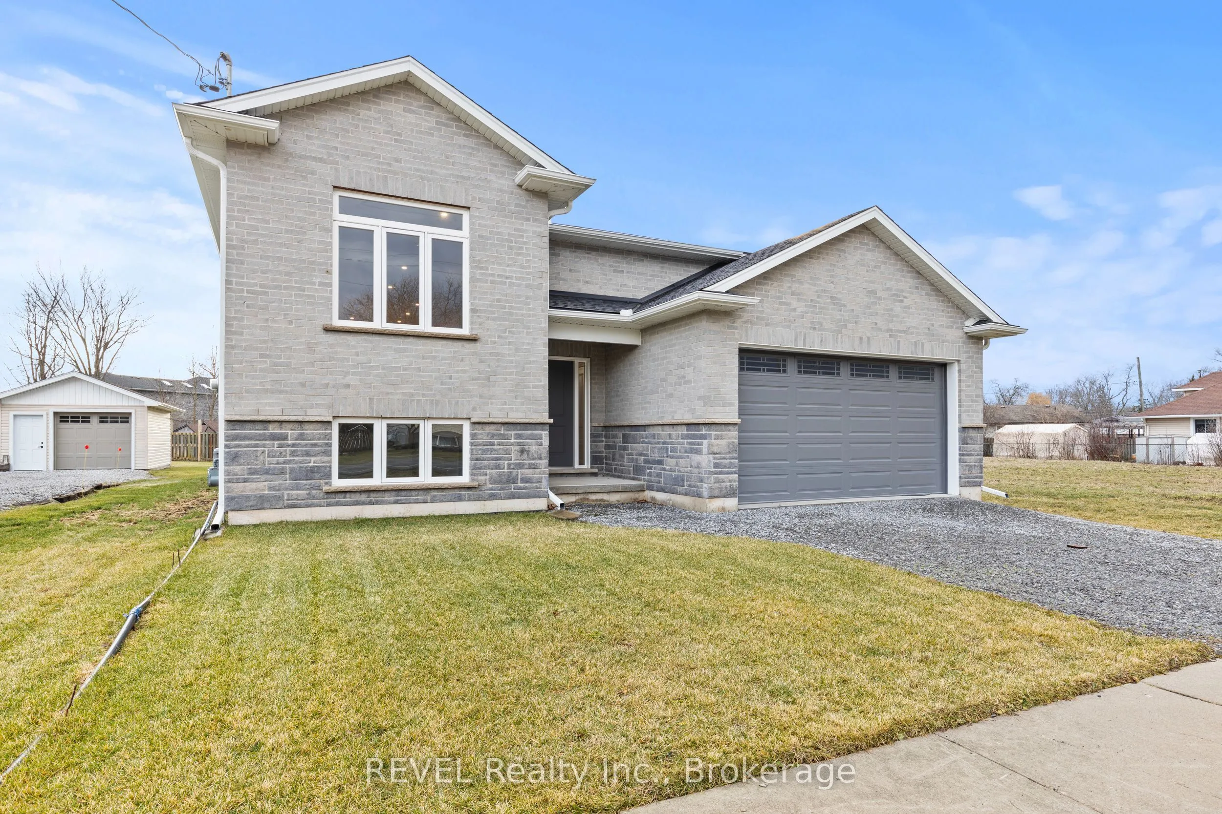 735 Dominion Road