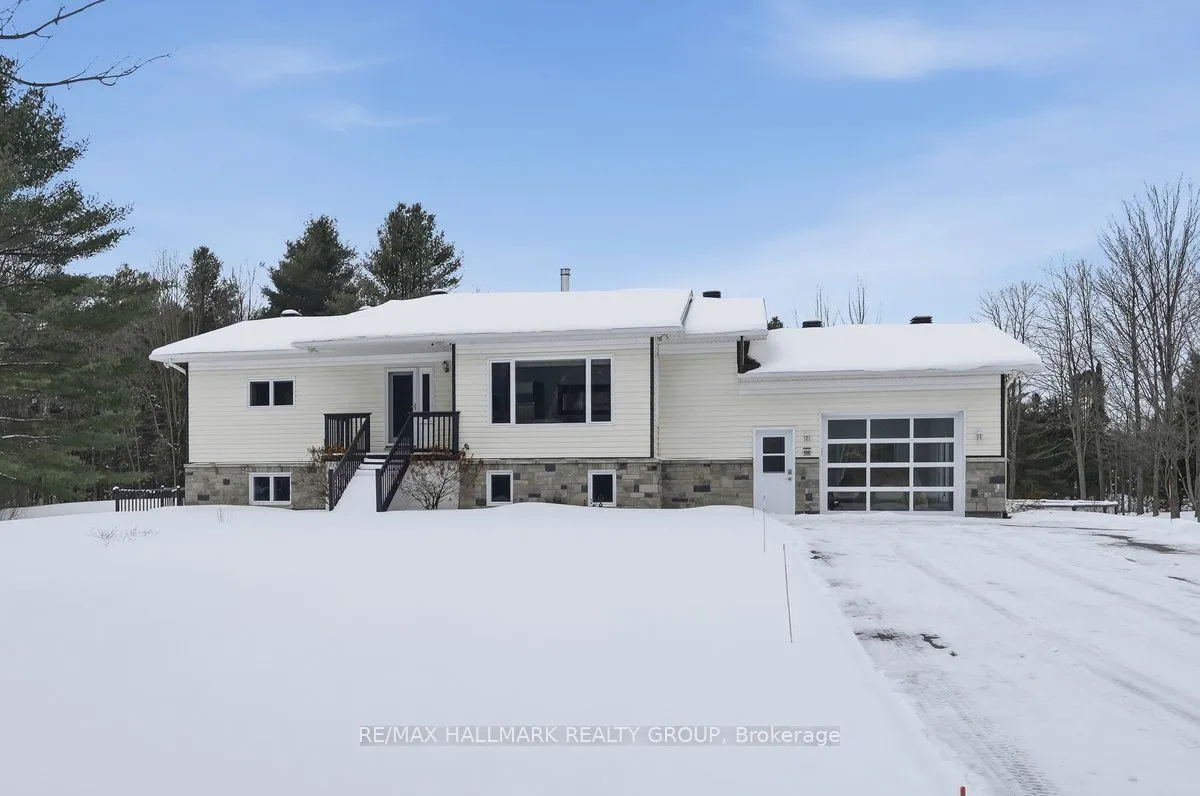 1720 Des Pins Road