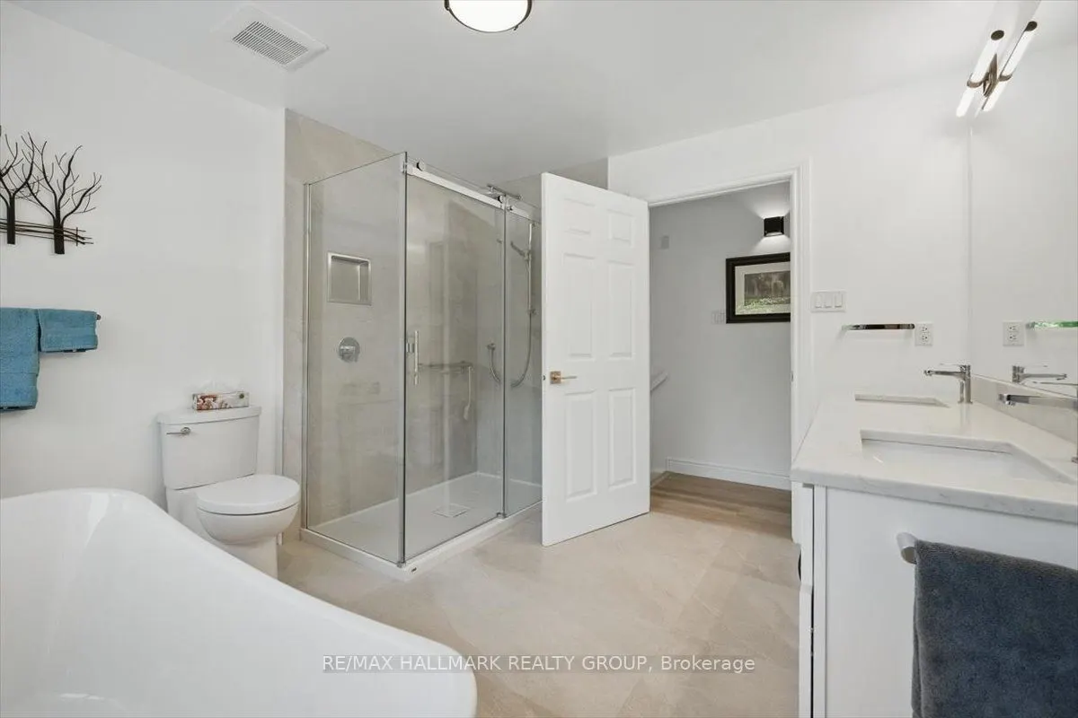 1720 Des Pins Road