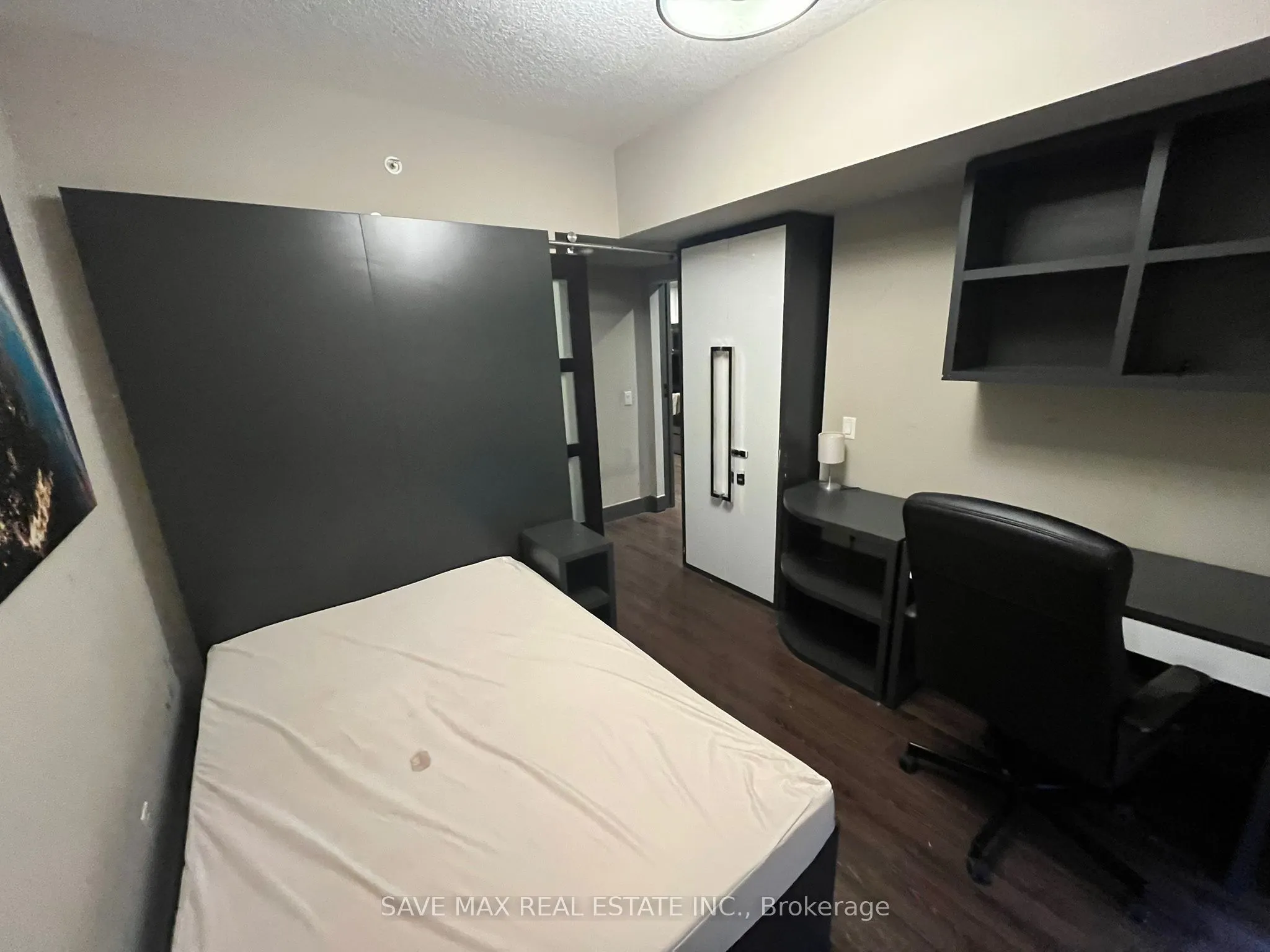 330 Phillip Street #N206