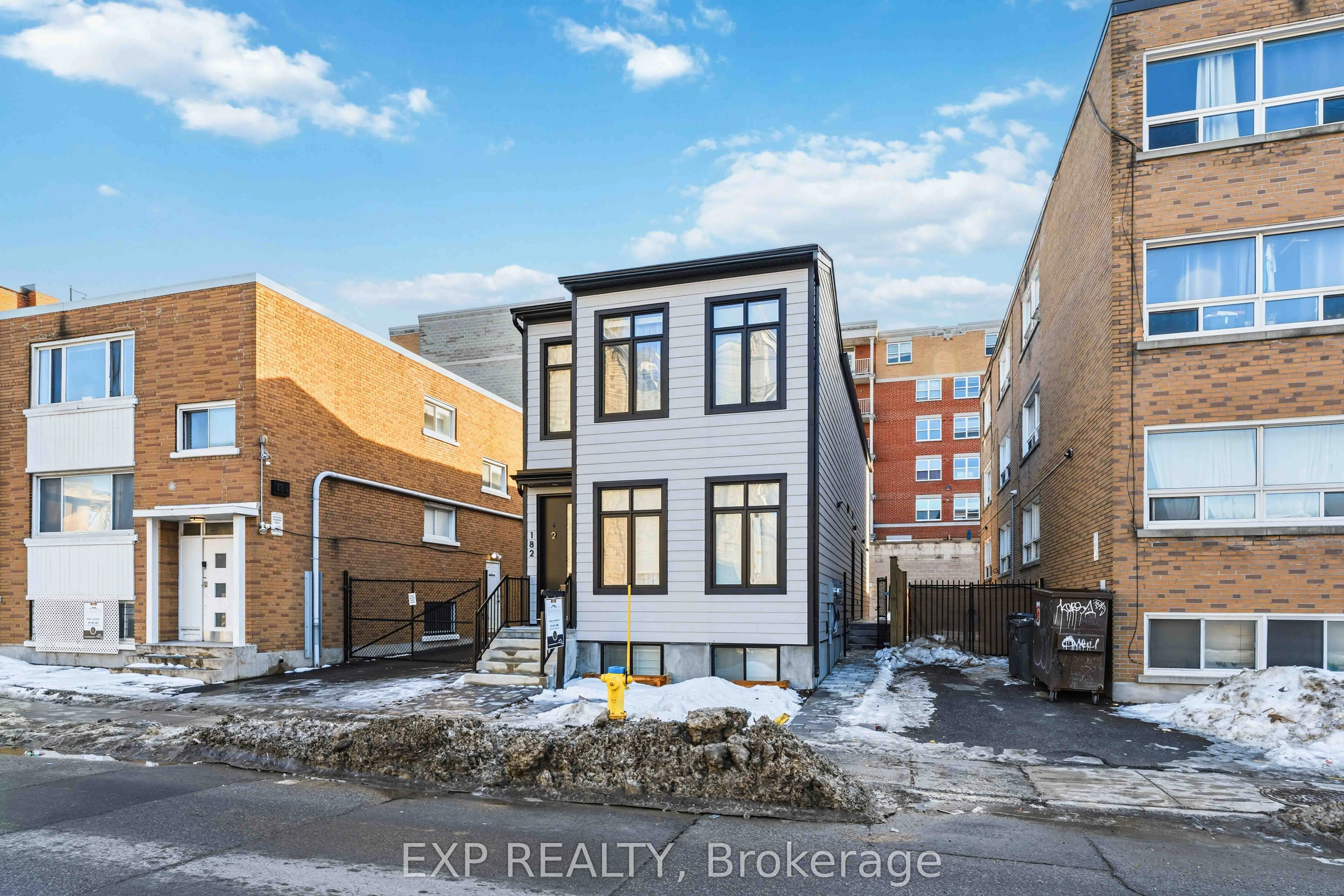 182 Murray Street