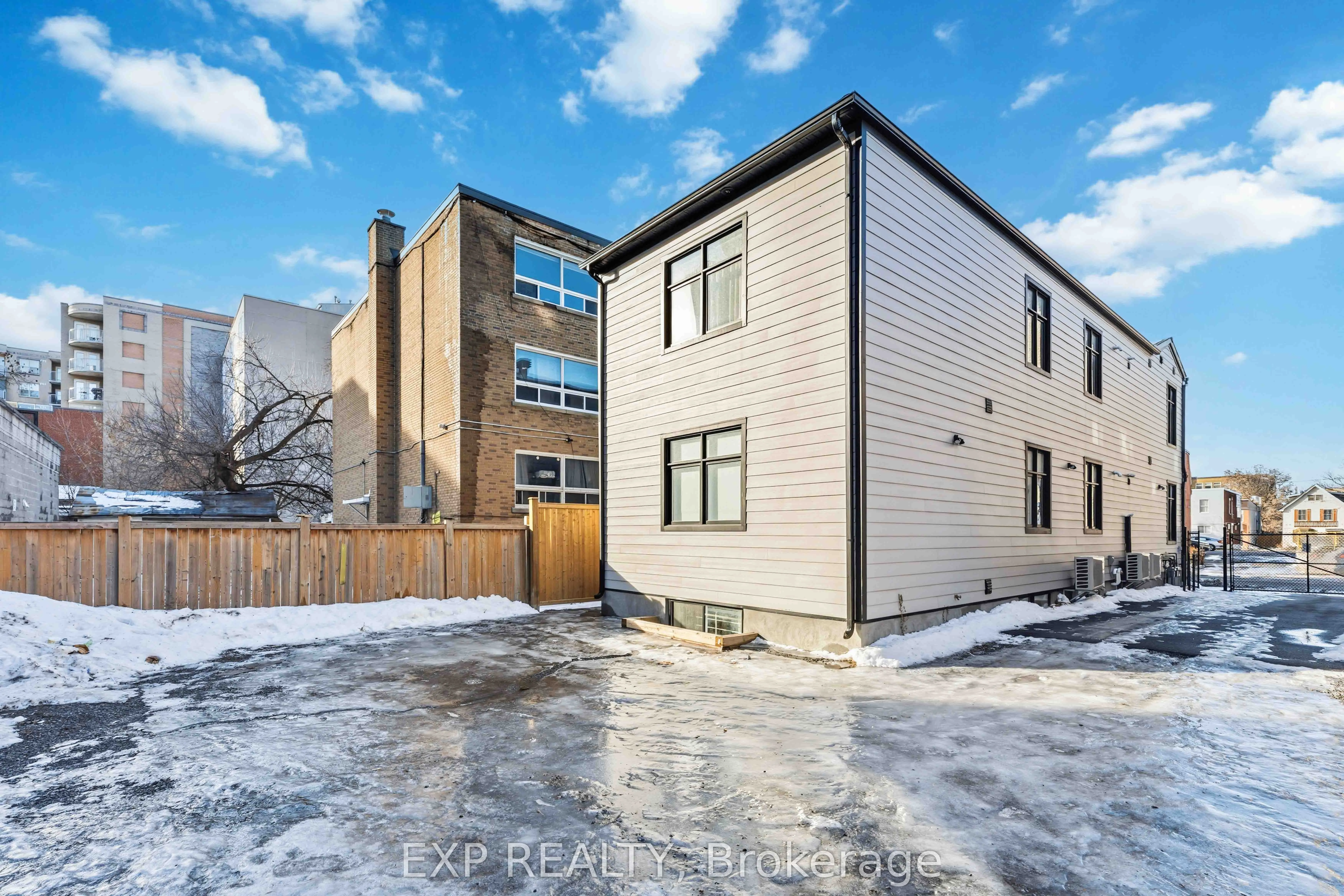 182 Murray Street
