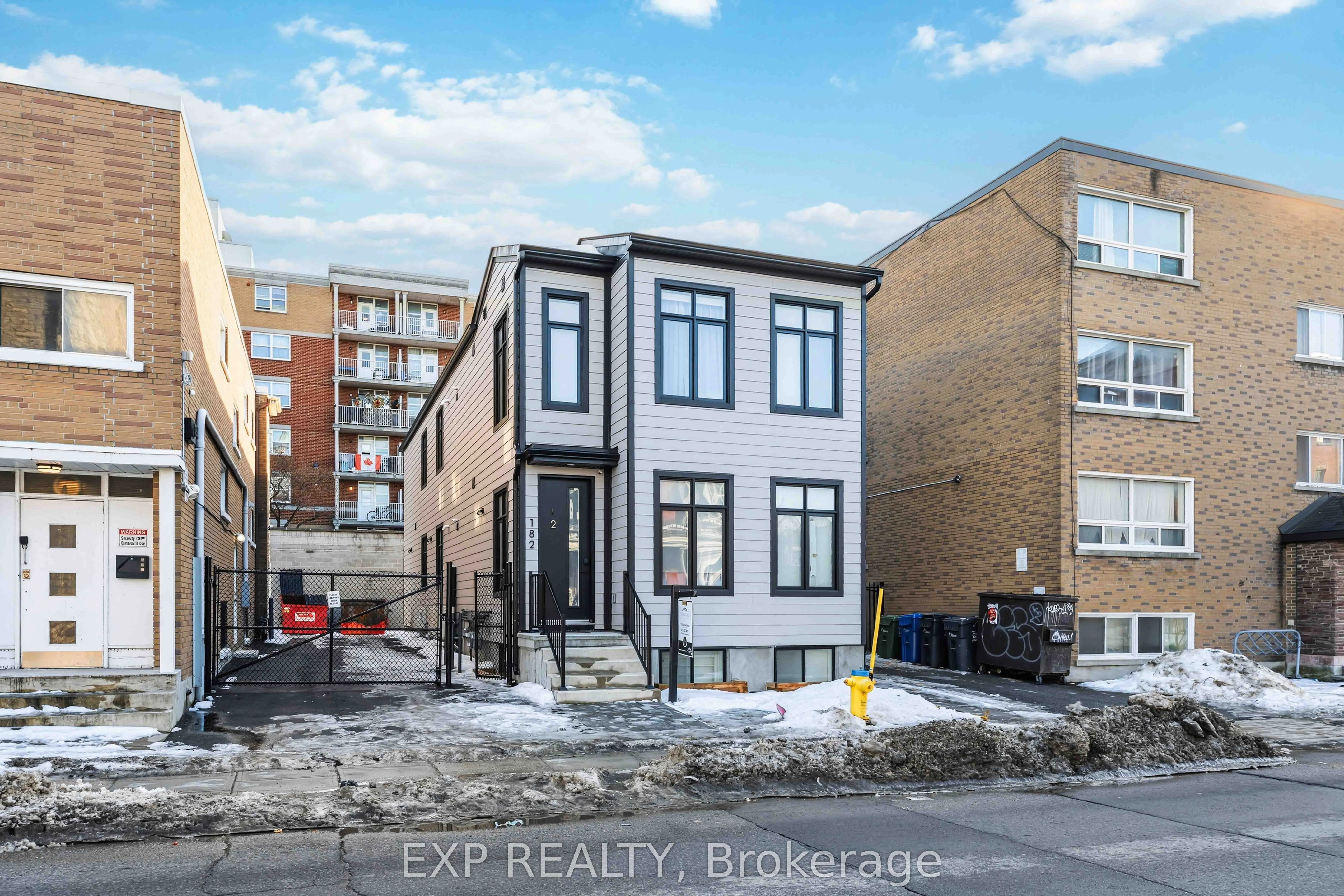 182 Murray Street