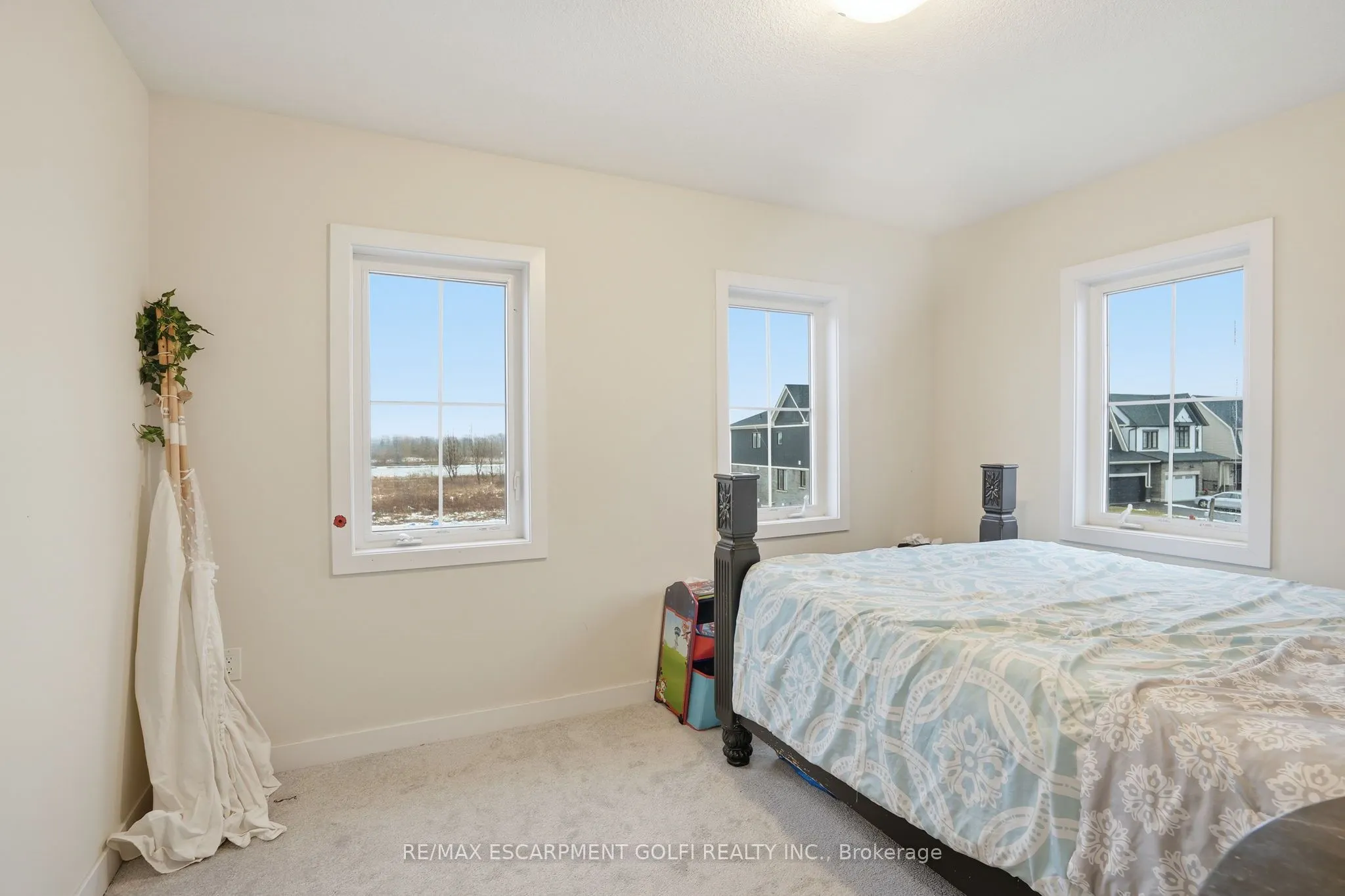 8 Downriver Drive