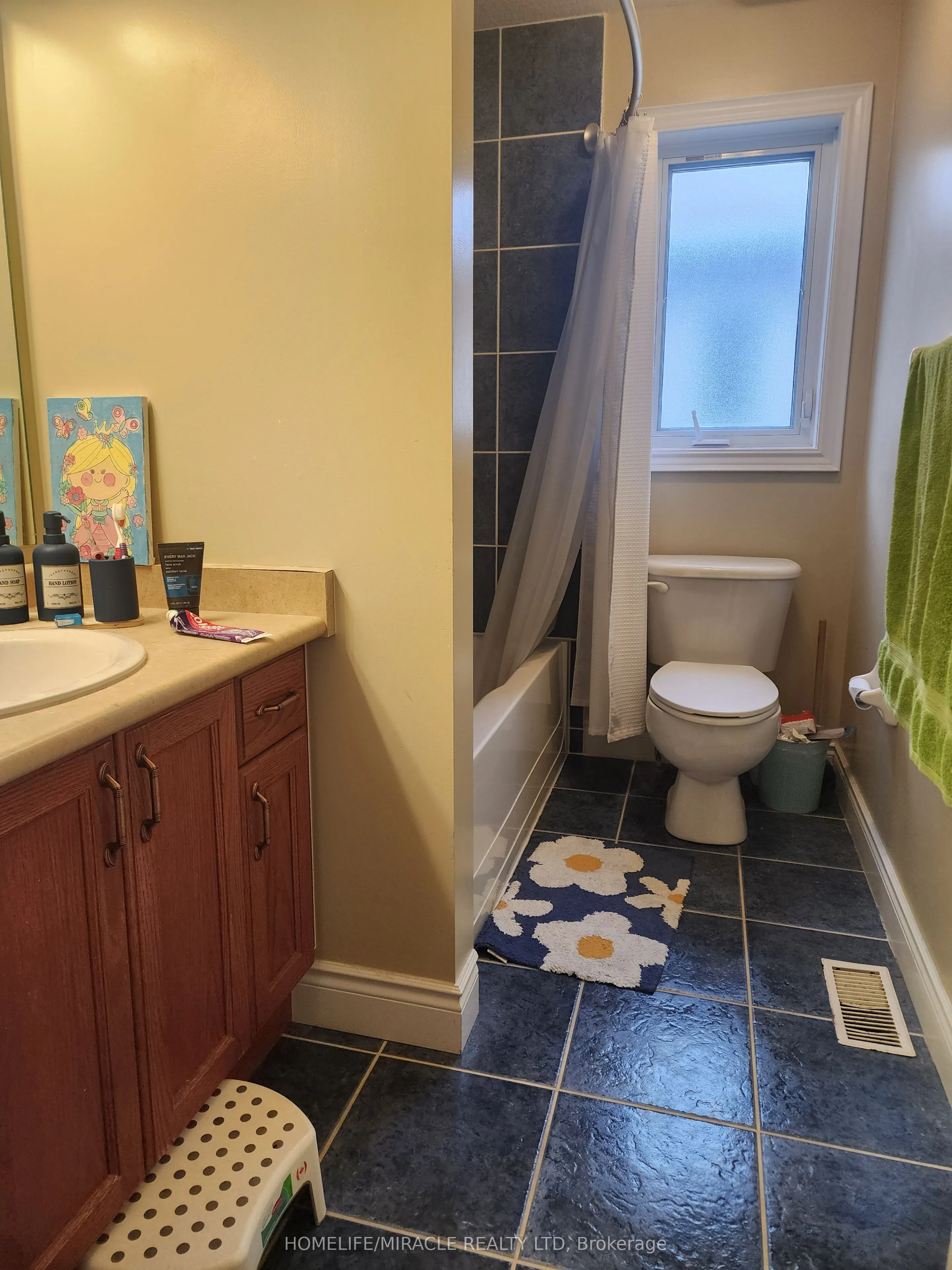388 Thomas Slee Drive