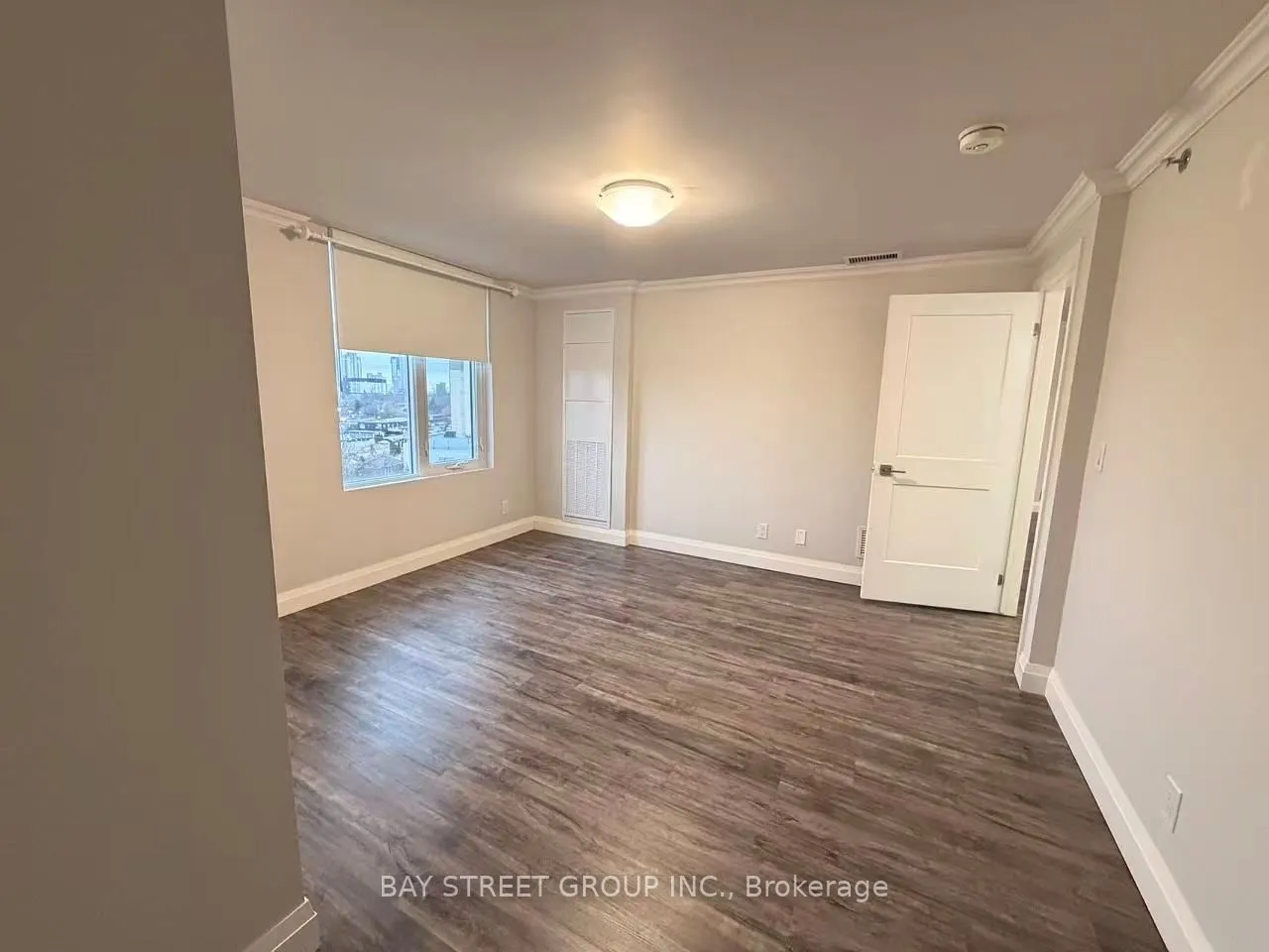 5698 MAIN Street #814
