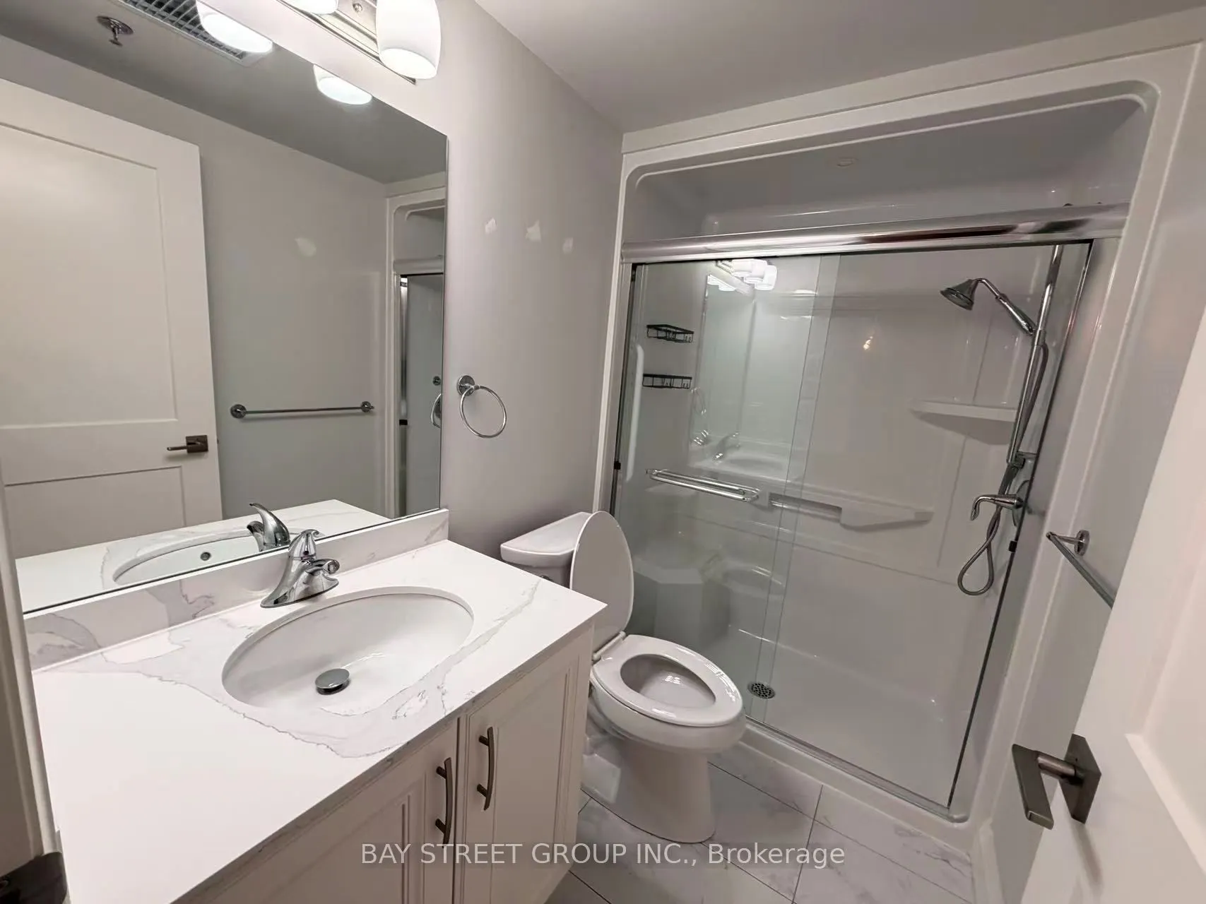 5698 MAIN Street #814