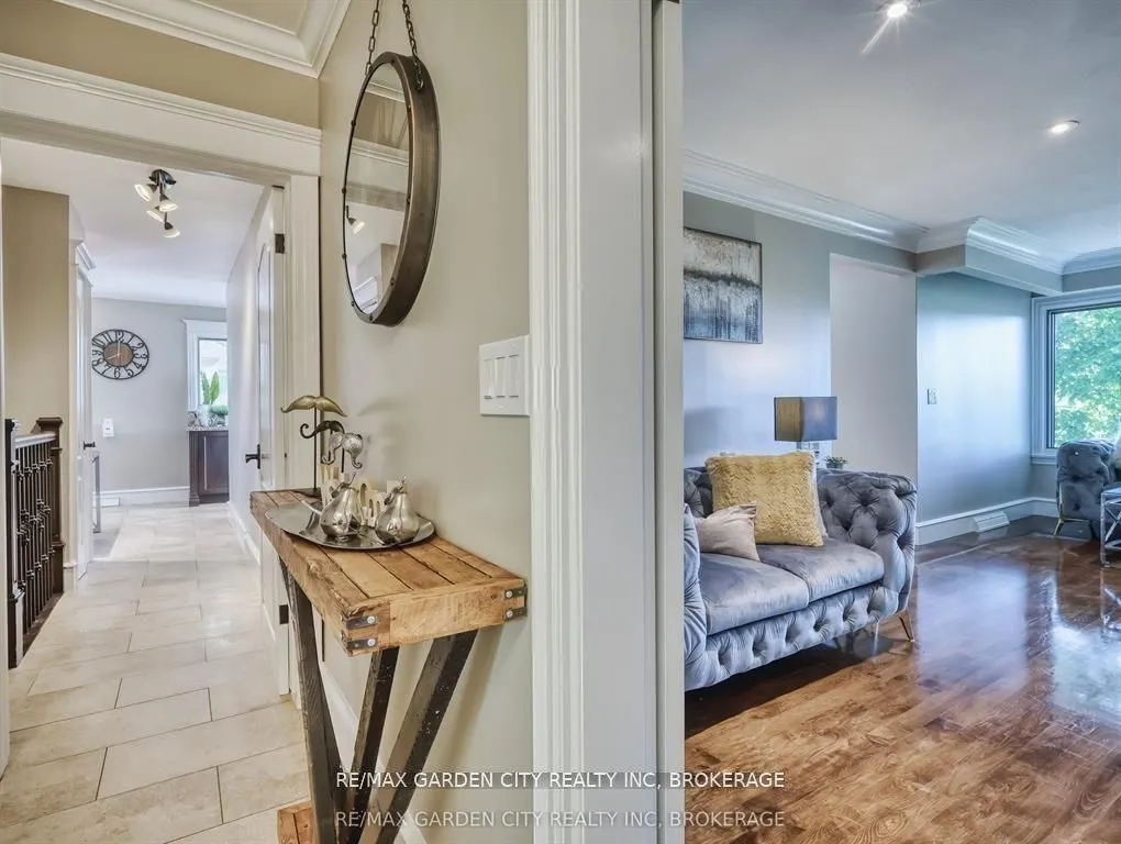 28 MARSDALE Drive