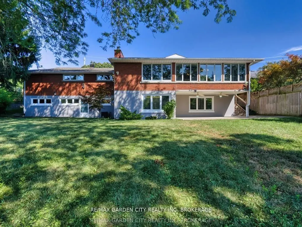 28 MARSDALE Drive