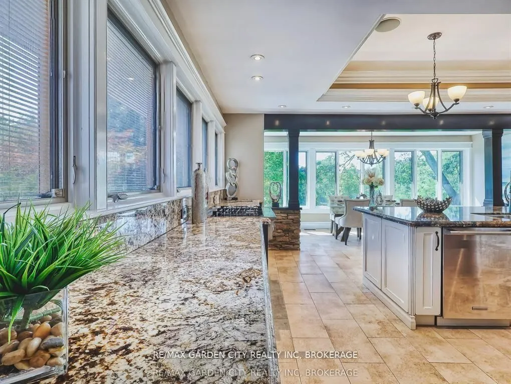 28 MARSDALE Drive