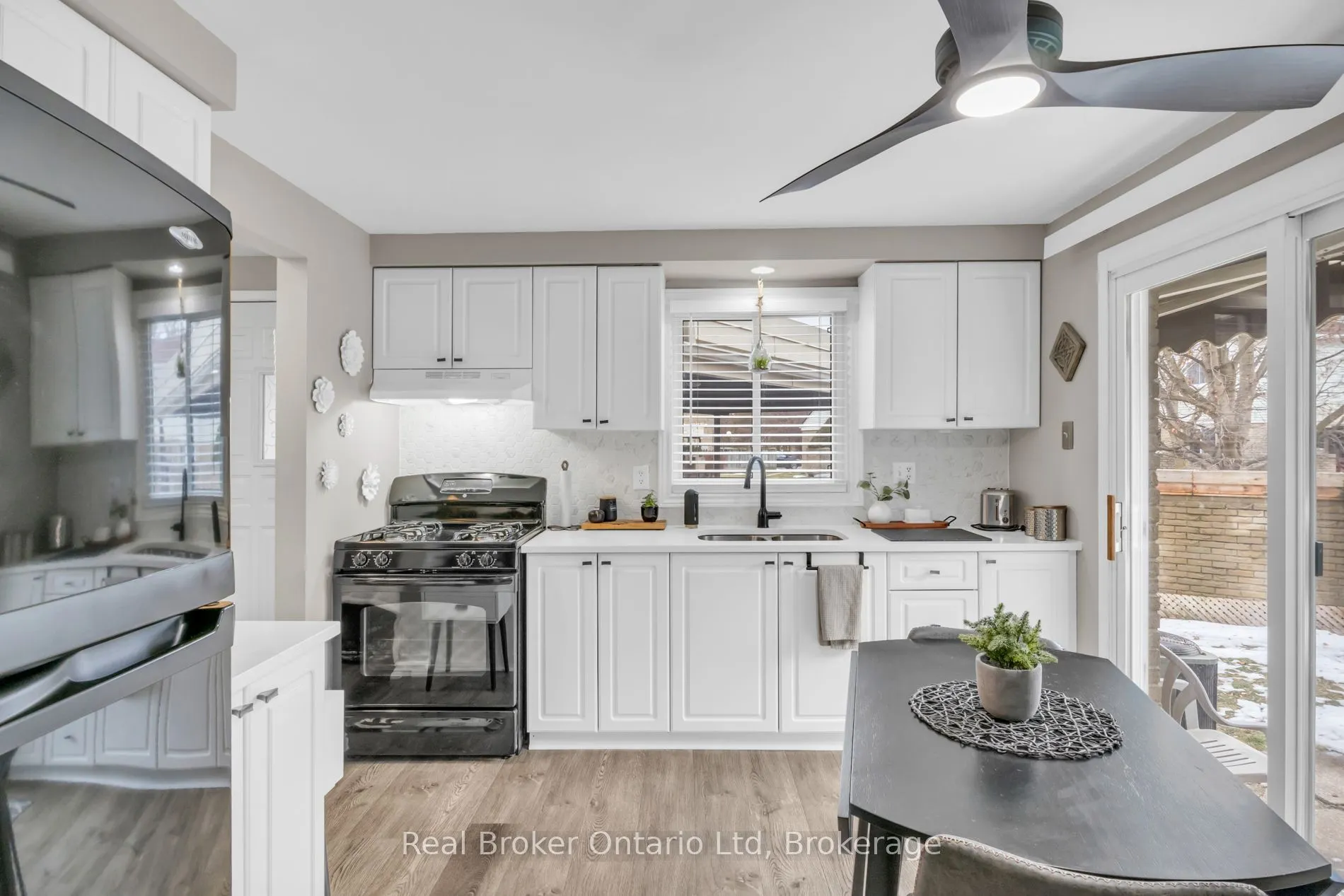 415 Morgan Avenue #15