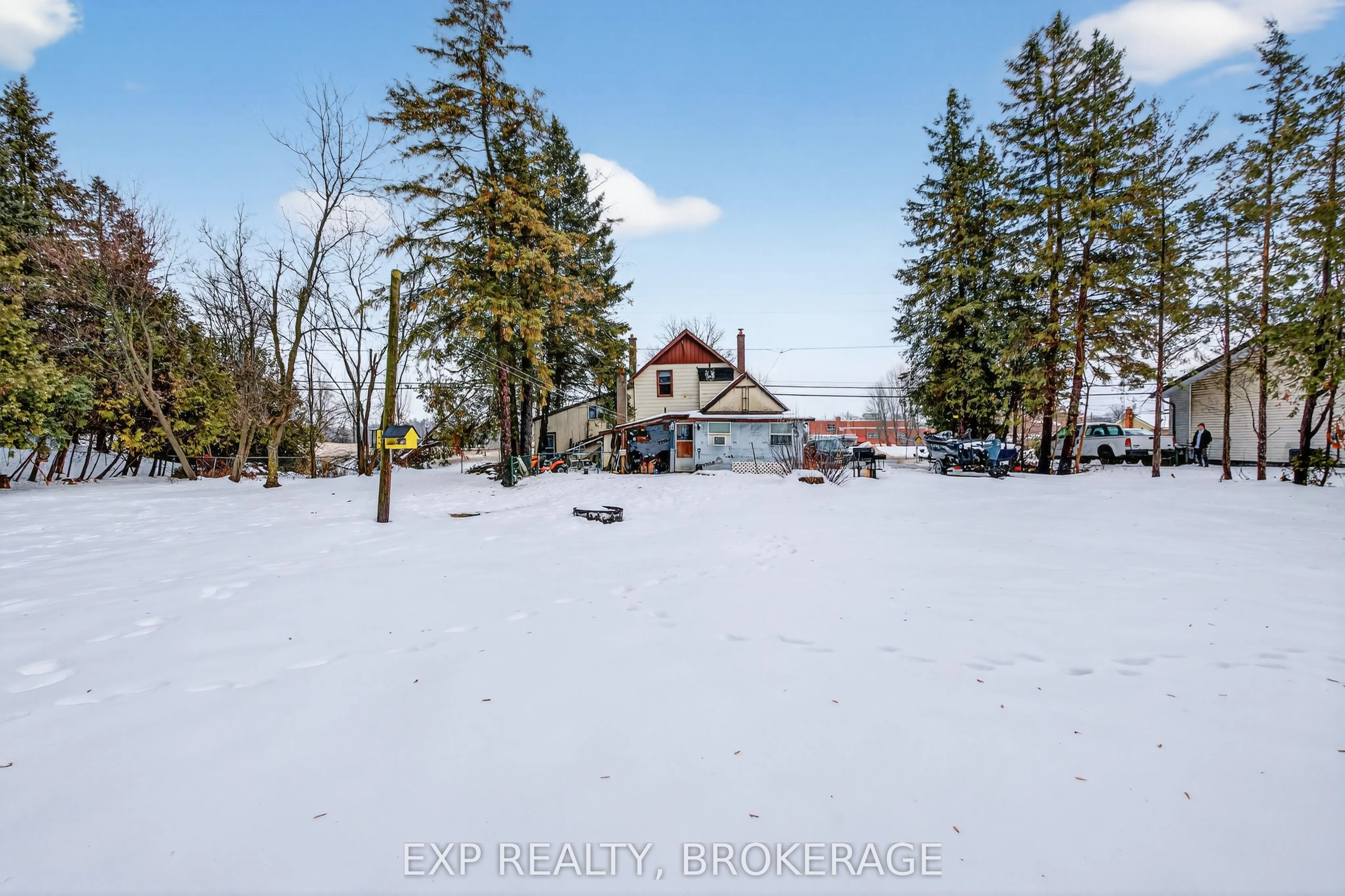 2295 SYDENHAM Road