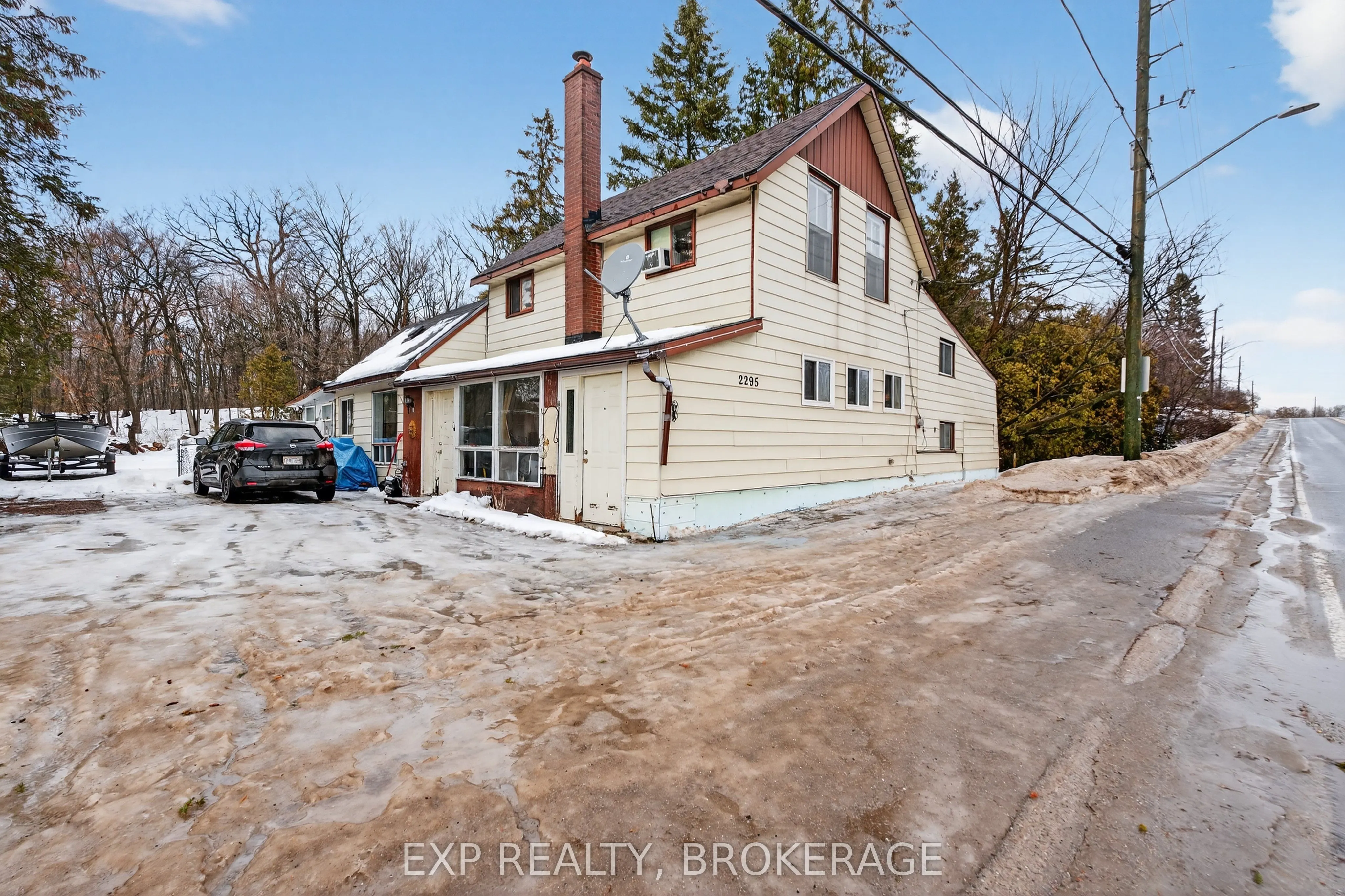 2295 SYDENHAM Road