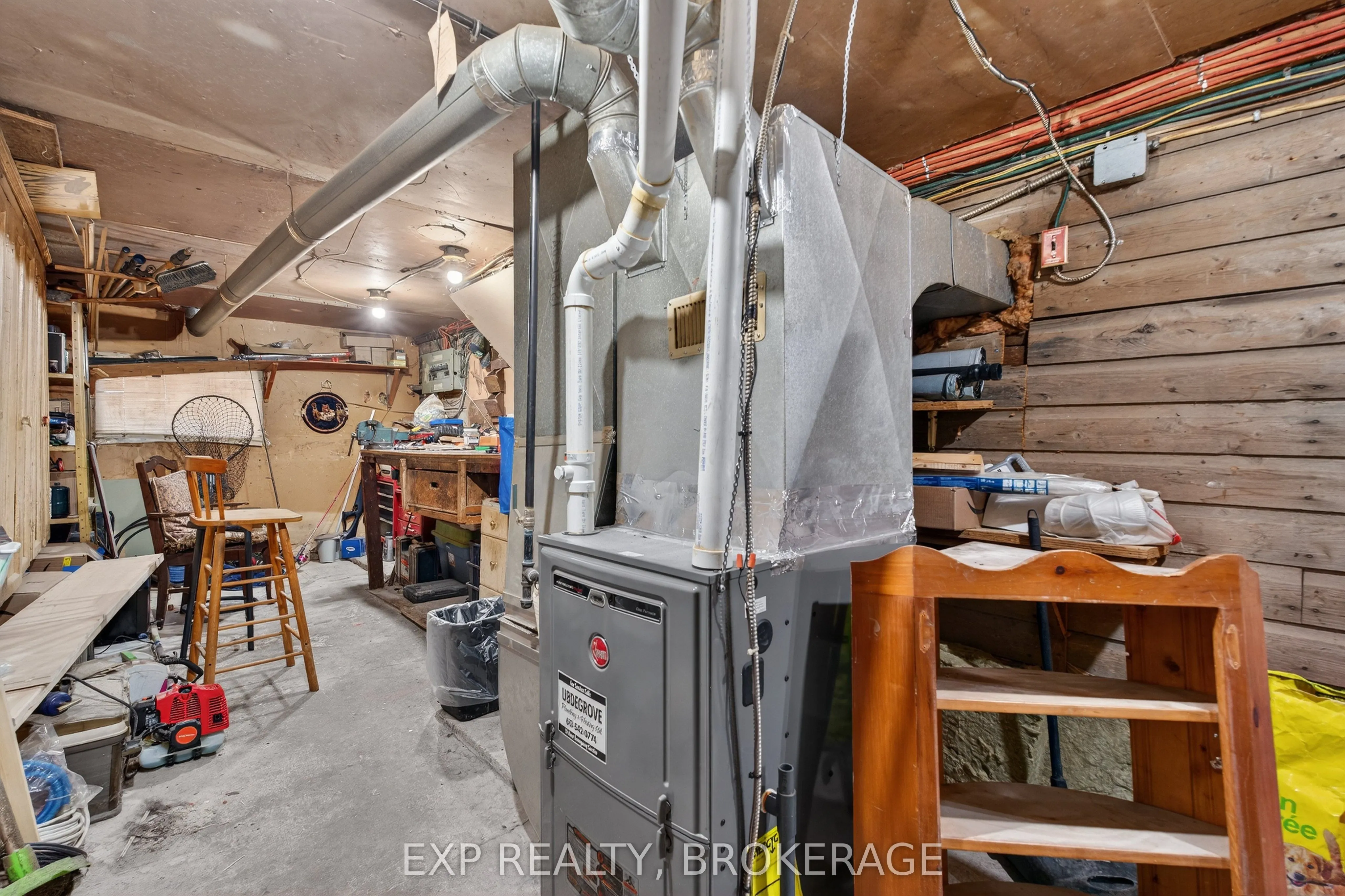 2295 SYDENHAM Road