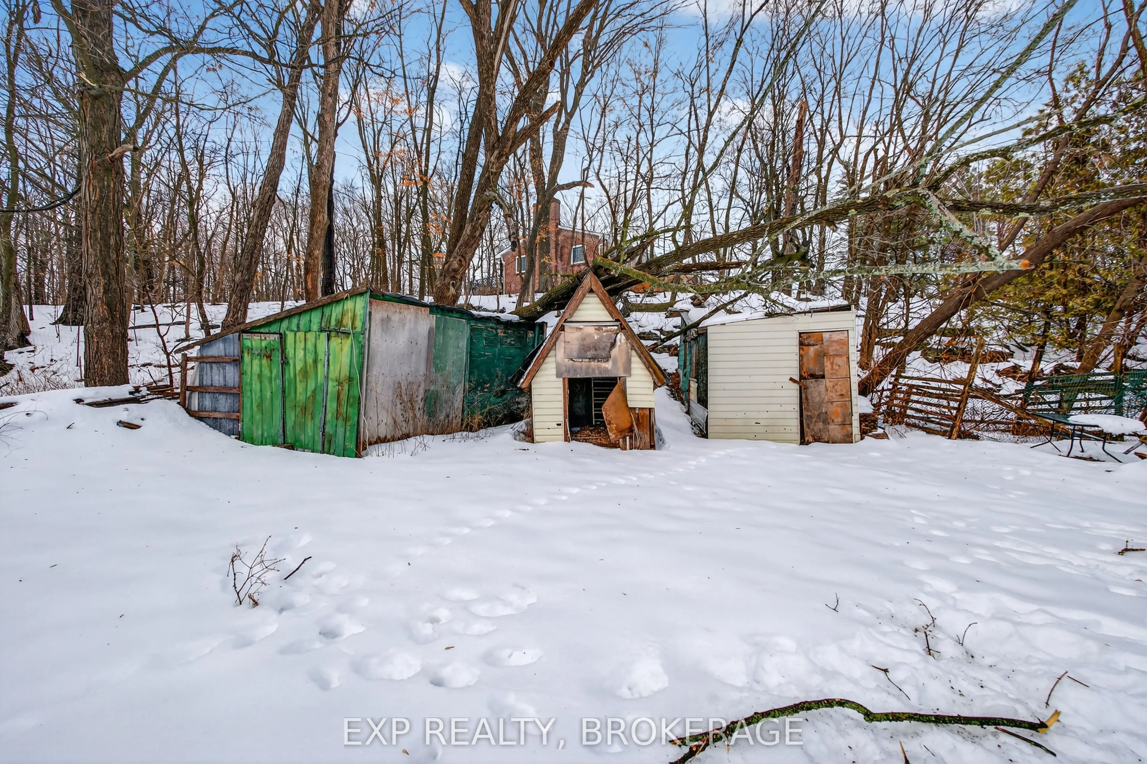 2295 SYDENHAM Road